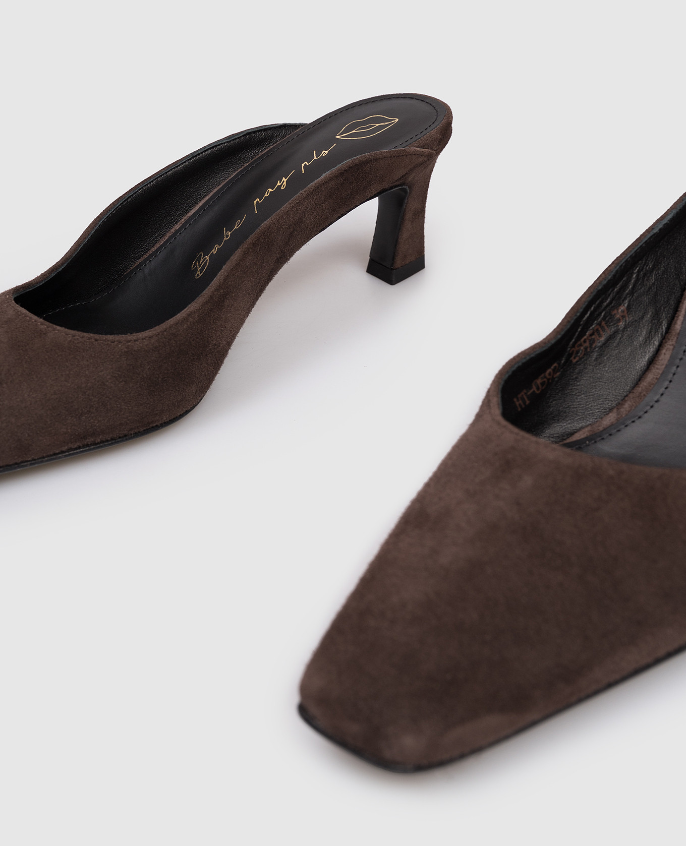 

Brown suede mules Babe Pay Pls