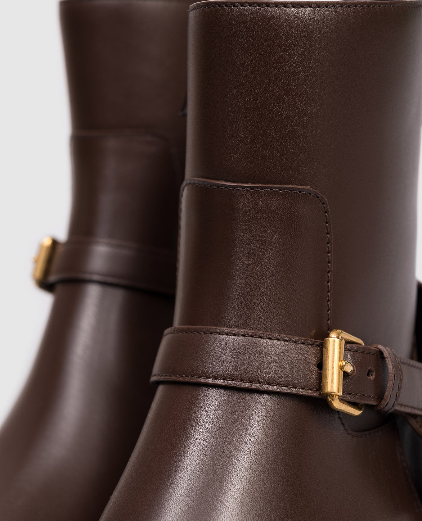 

Brown leather boots with logo Valentino