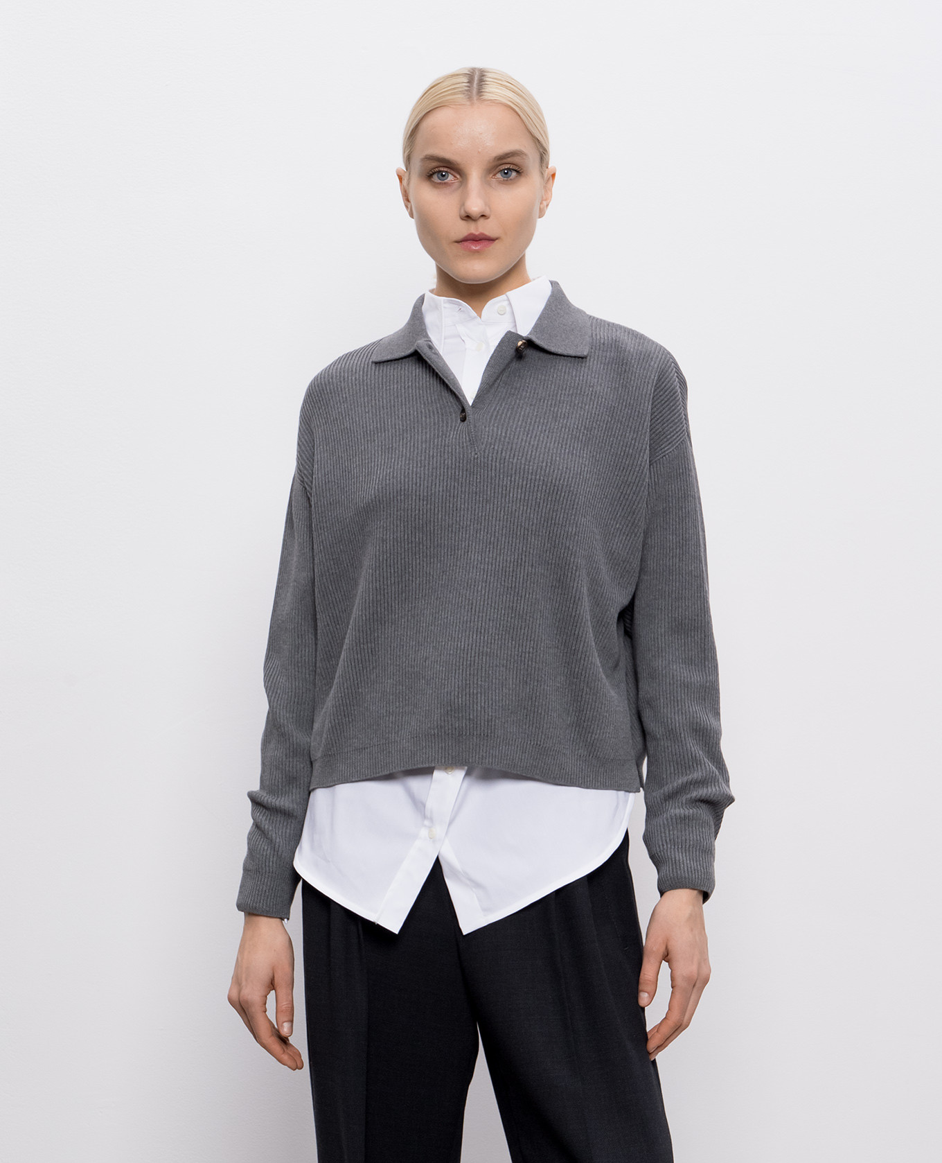 Gray sweater with monil chain Brunello Cucinelli 3