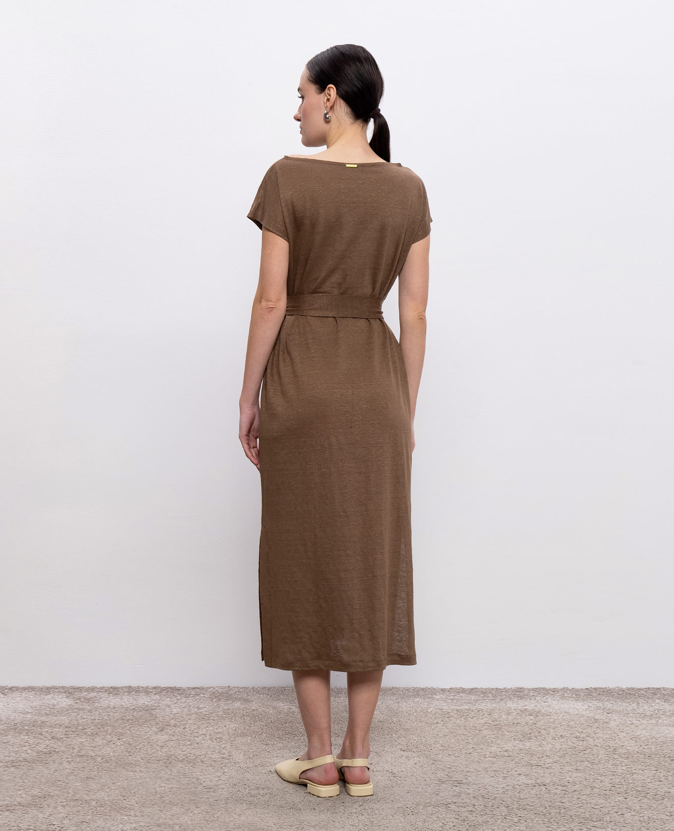 

Brown linen dress Enrico Mandelli