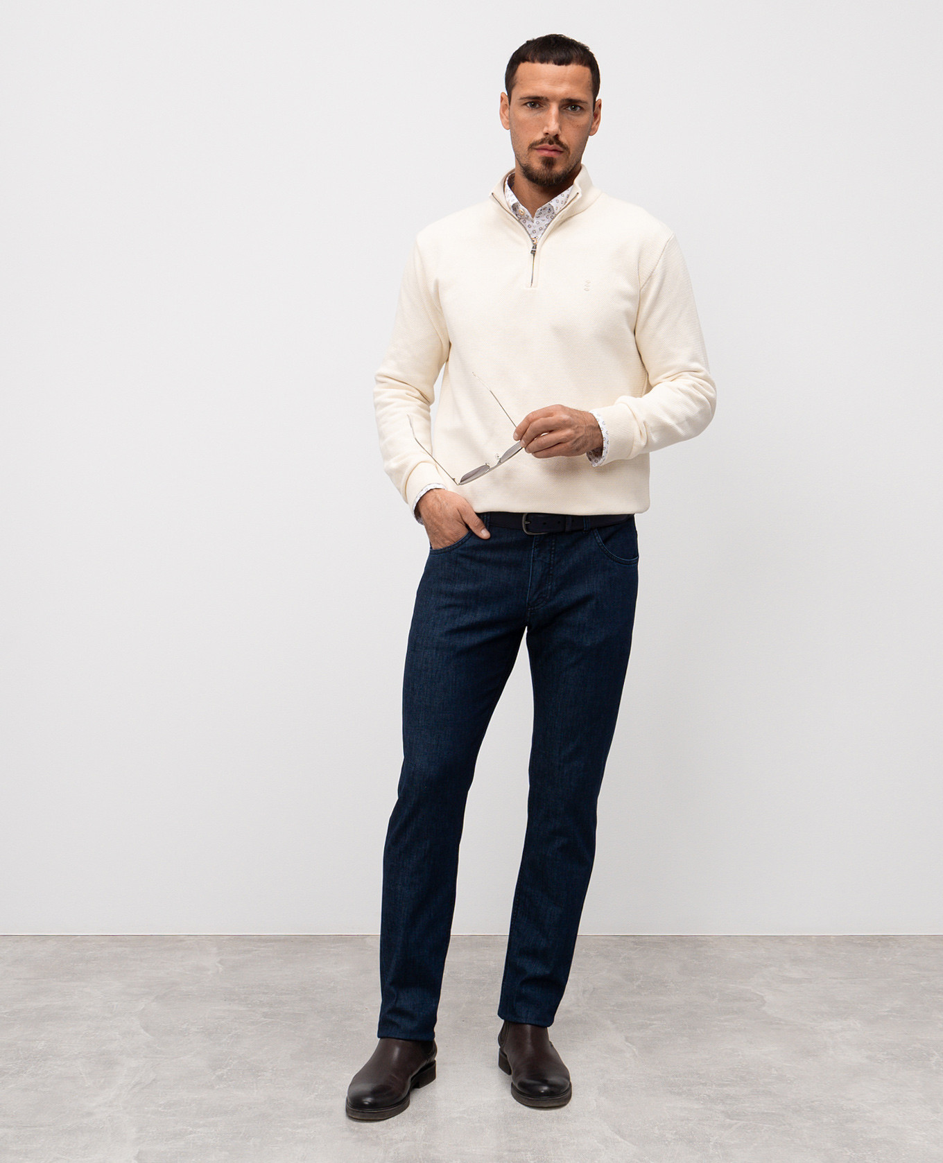 

Beige sweater with embroidered emblem Florentino
