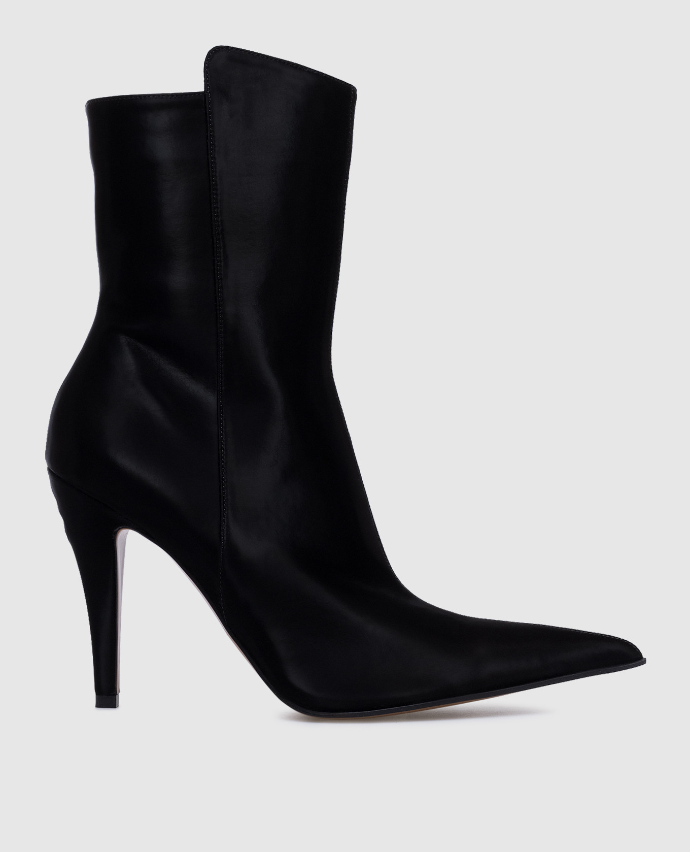 Nou Alexander McQueen Black ankle boots by Birdee