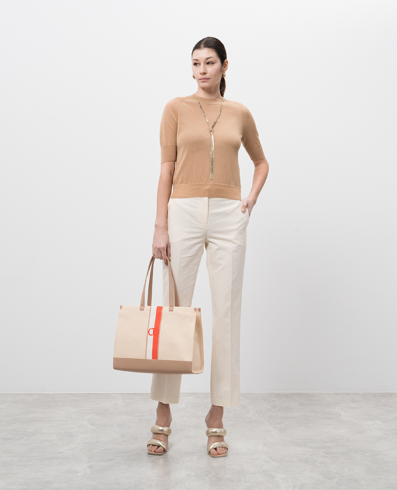 Beige chinos with emblem Twinset 2