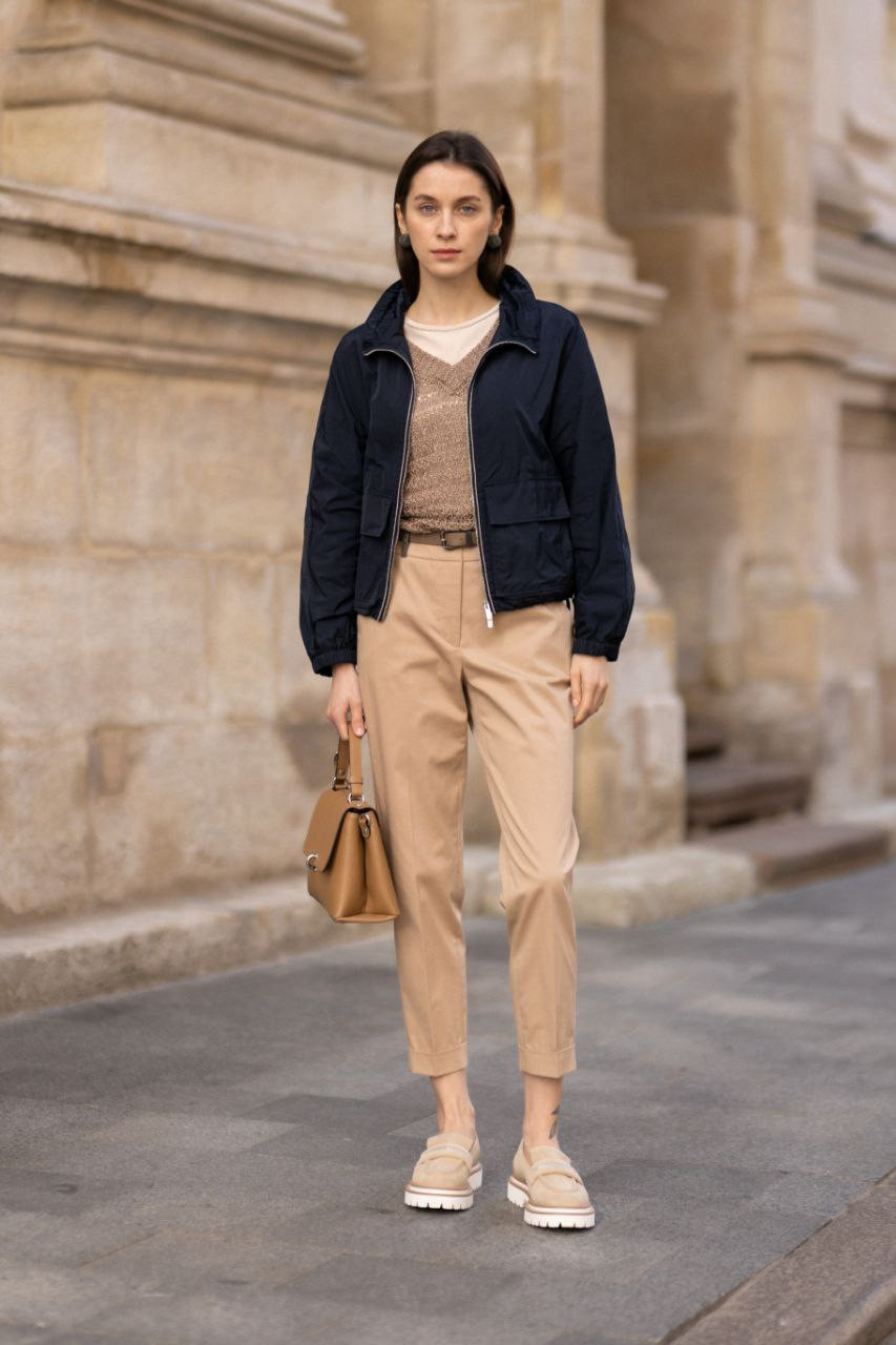 

Beige silk top Peserico