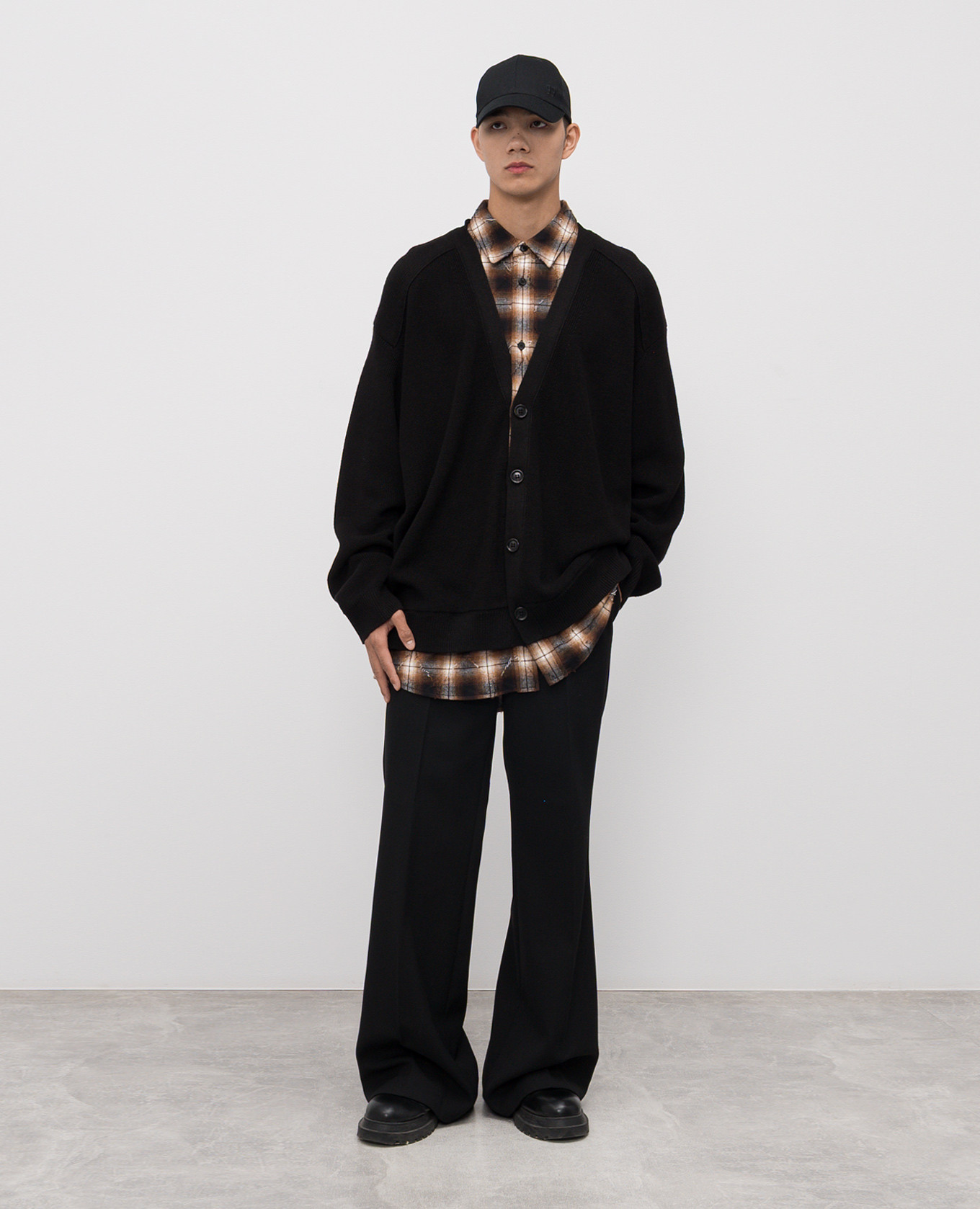 

Black double-layer cardigan with wool Juun.j