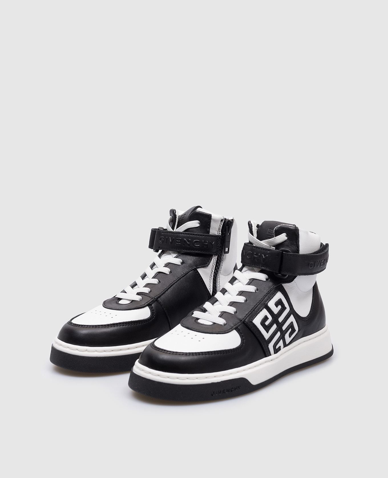 

Children's black leather high-tops with a logo Givenchy