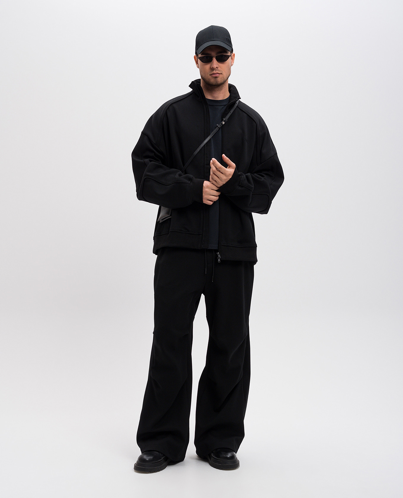 

Black sports pants Racer Slit PUNTO Juun.j