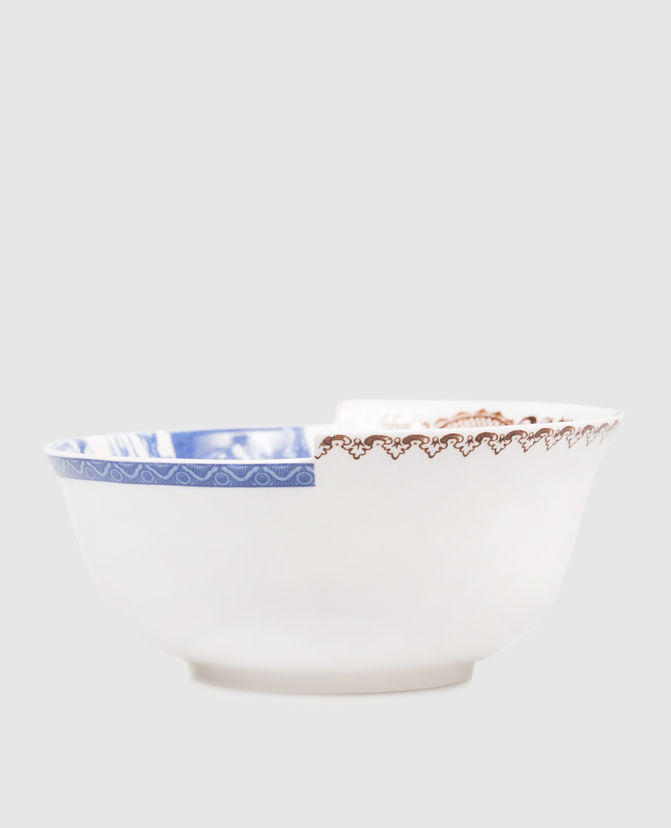 White porcelain plate Despina with print SELETTI
