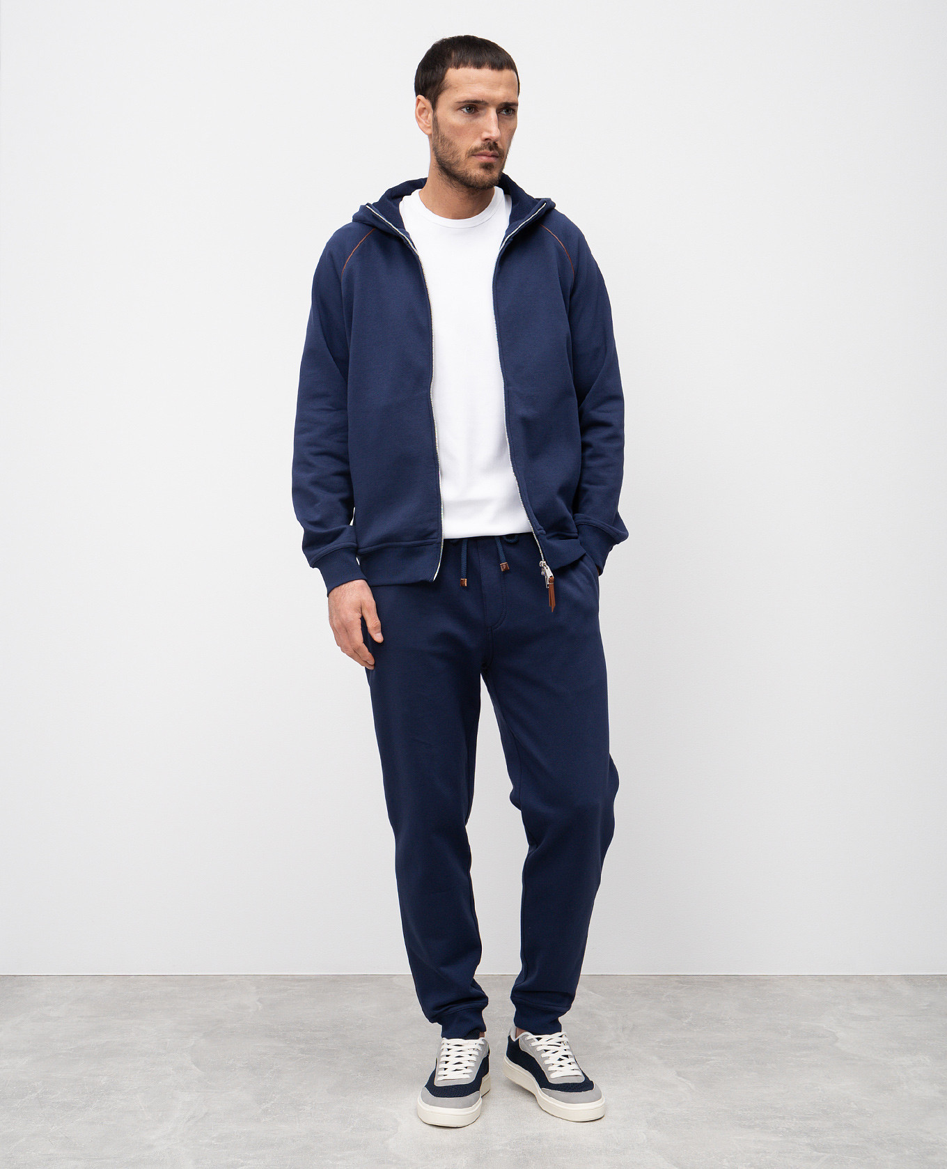 

Blue joggers with contrast trim Brunello Cucinelli