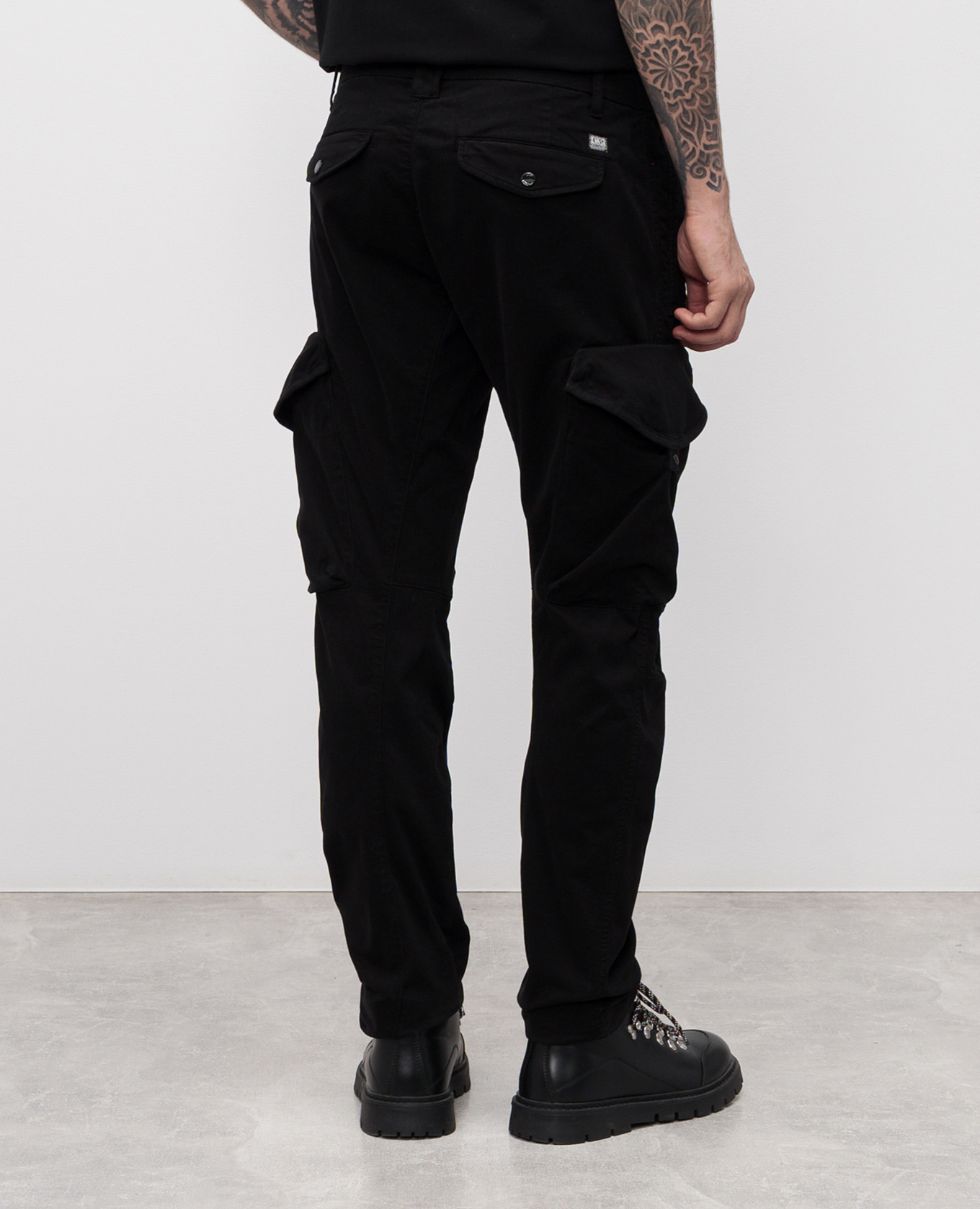 Black cargo with logo patch C.P. Company 4