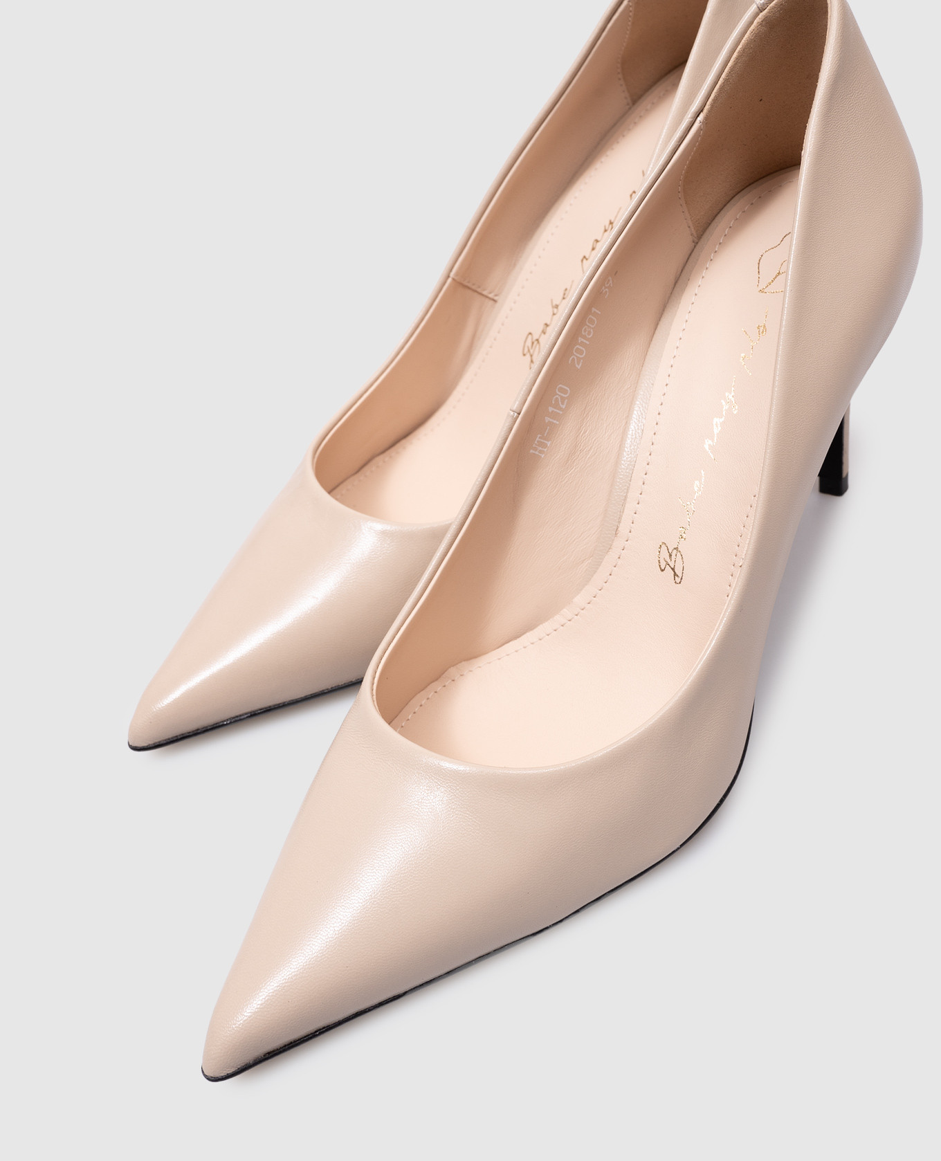 

Beige leather shoes Babe Pay Pls