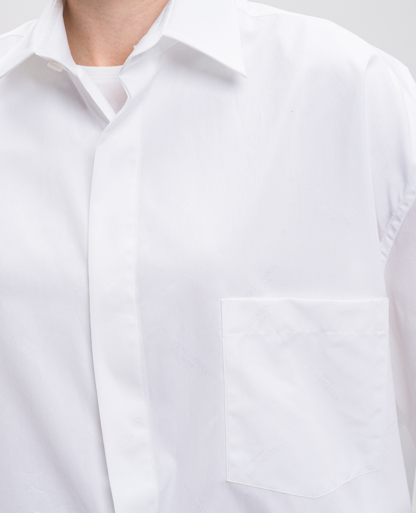 White shirt with logo pattern Vetements 5