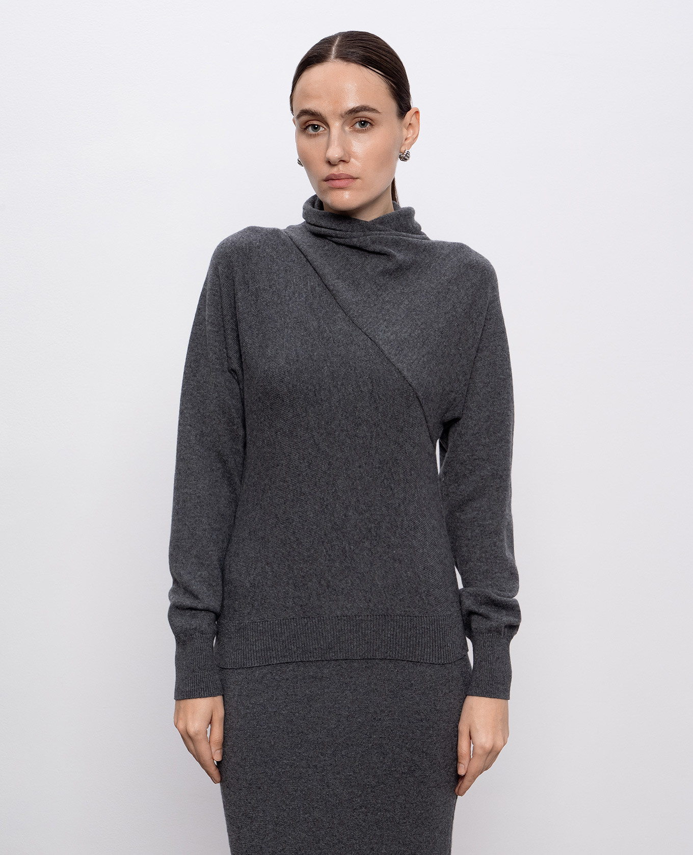 Gray cashmere sweater Tom Ford 3