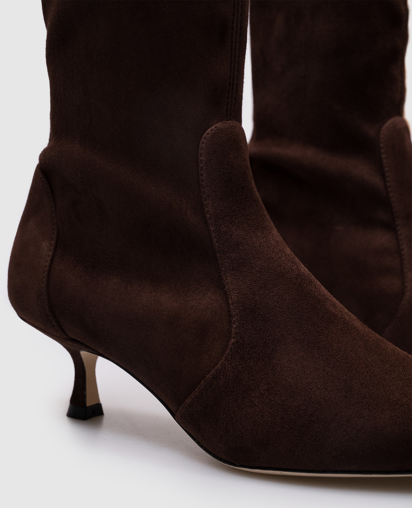 

Naomi brown suede boots Stuart Weitzman