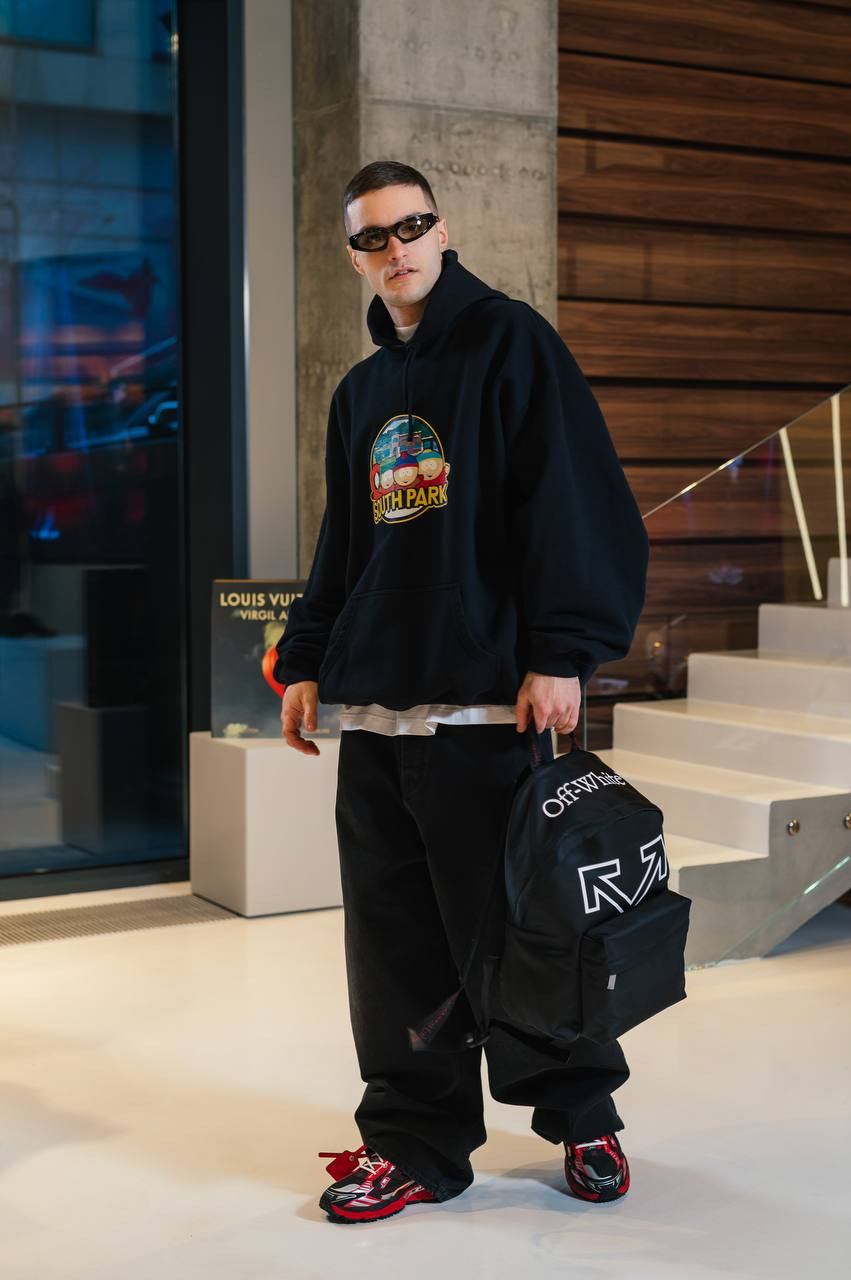 

Black jeans with logo patch Vetements