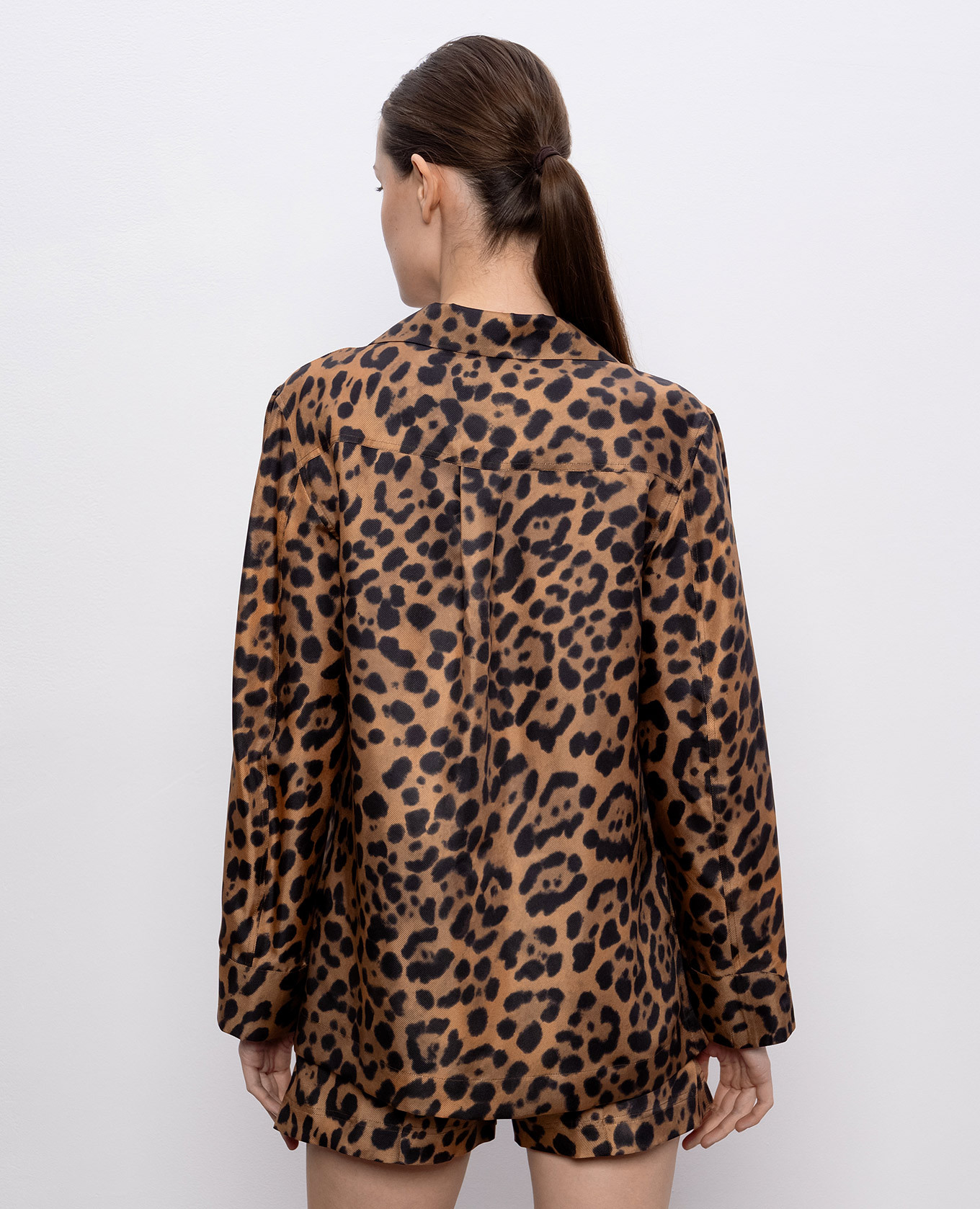 

Brown silk blouse with animal print Tom Ford