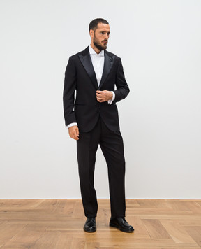 Brunello Cucinelli Black silk and wool suit MY480AS19