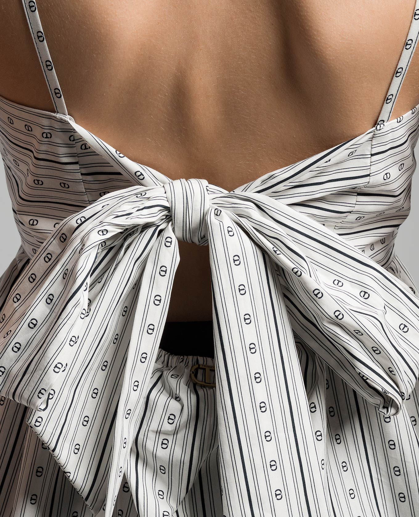 White top in a branded pattern Twinset 5