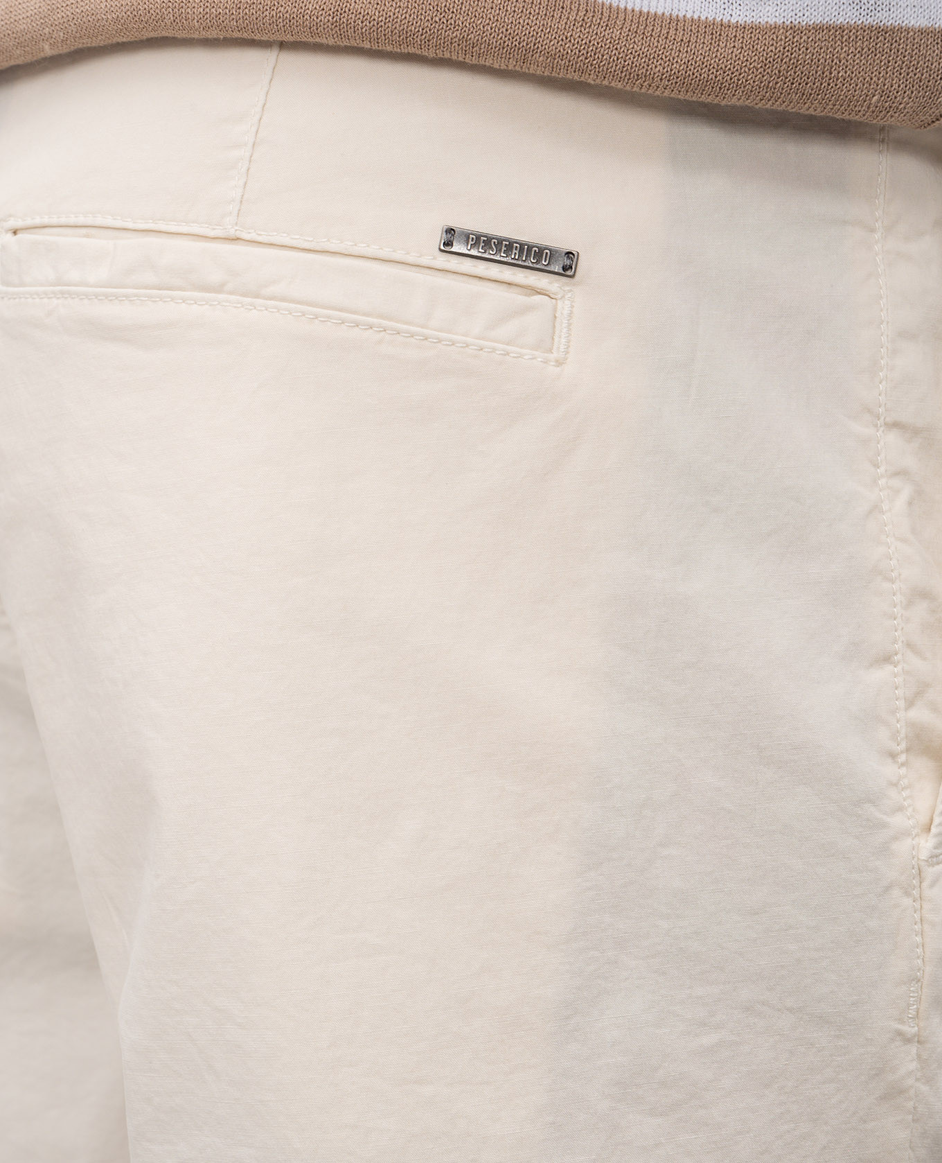 

Beige shorts with logo Peserico