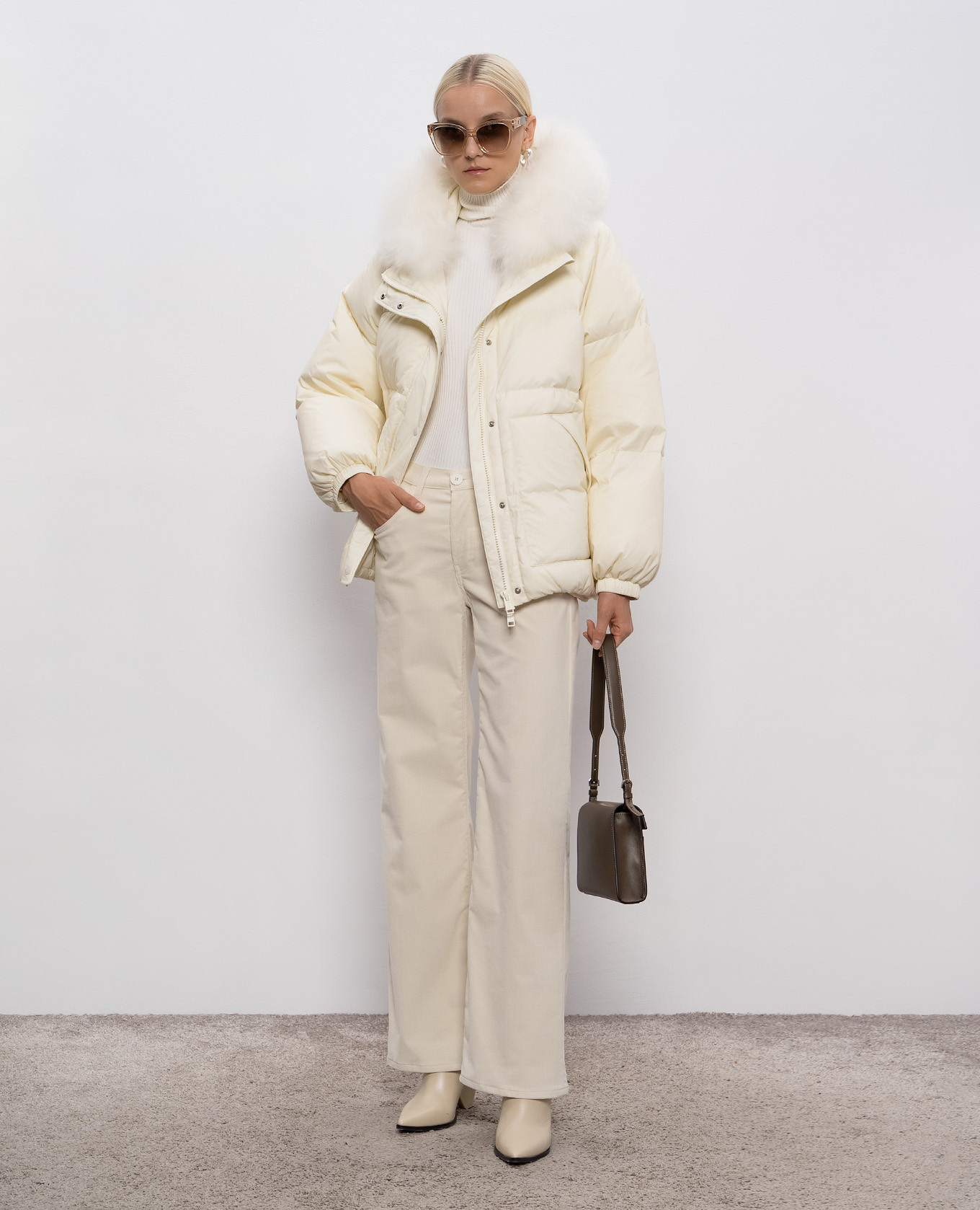 

Jacklyn beige corduroy flared pants Dondup