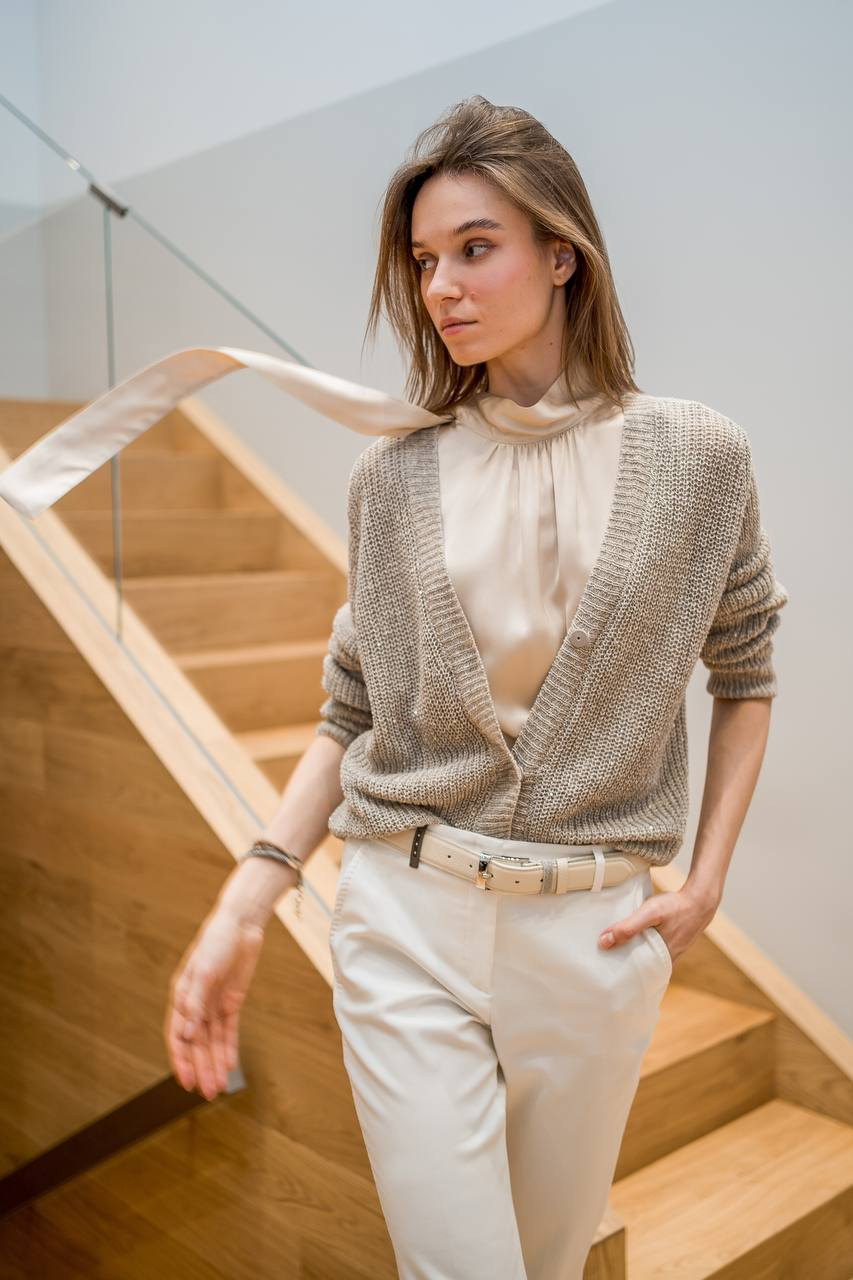 

Beige leather belt with monil chain Peserico