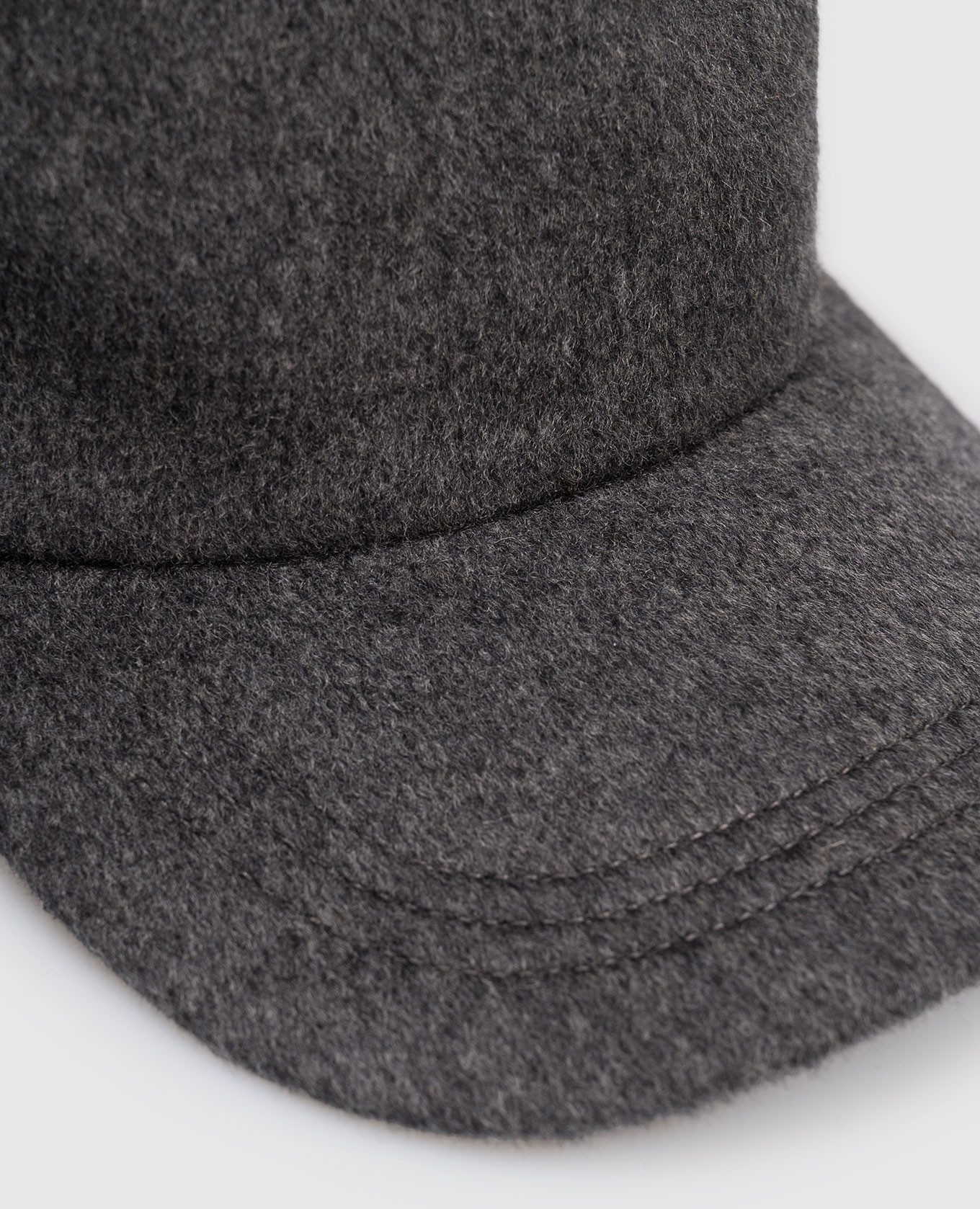 

Gray cashmere cap Cashmere&Whiskey, Grey