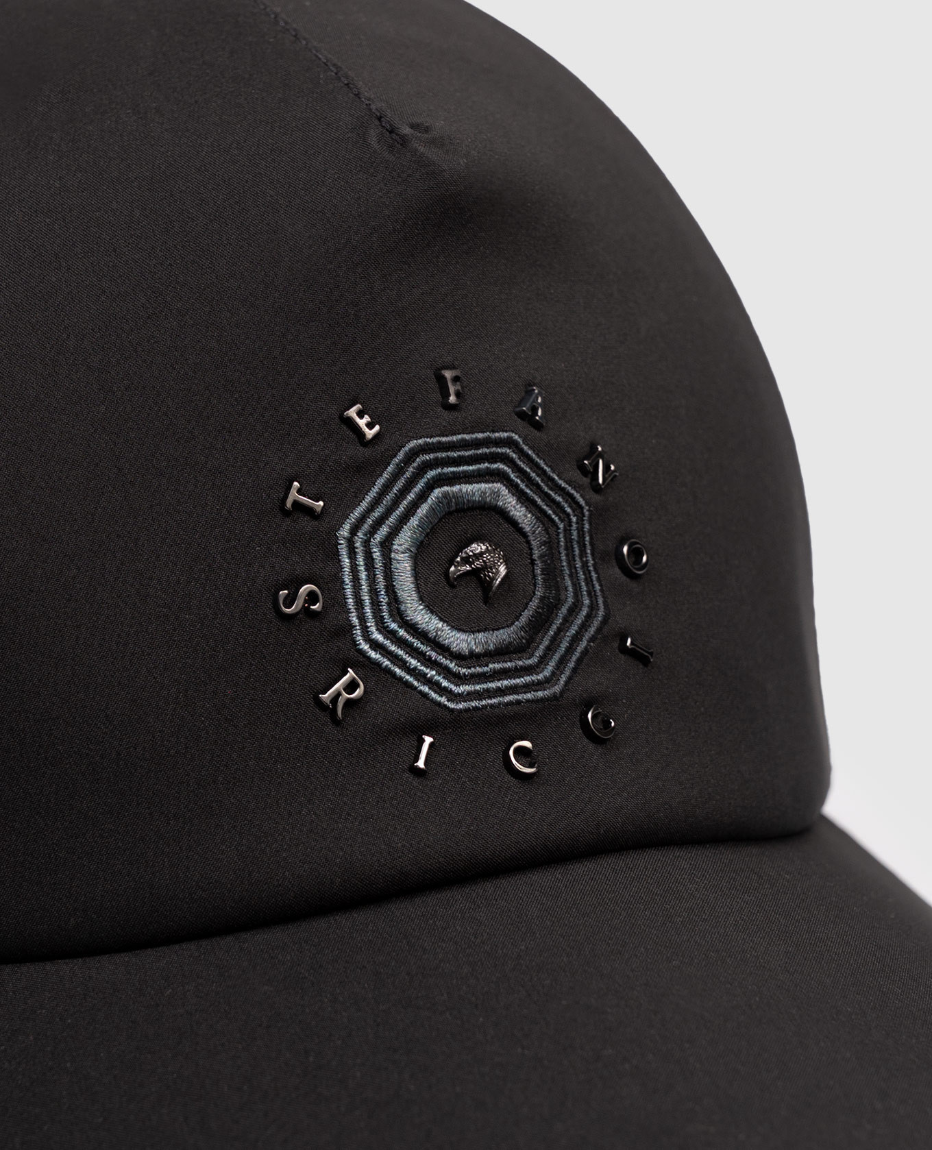 

Black cap with textured logo Stefano Ricci