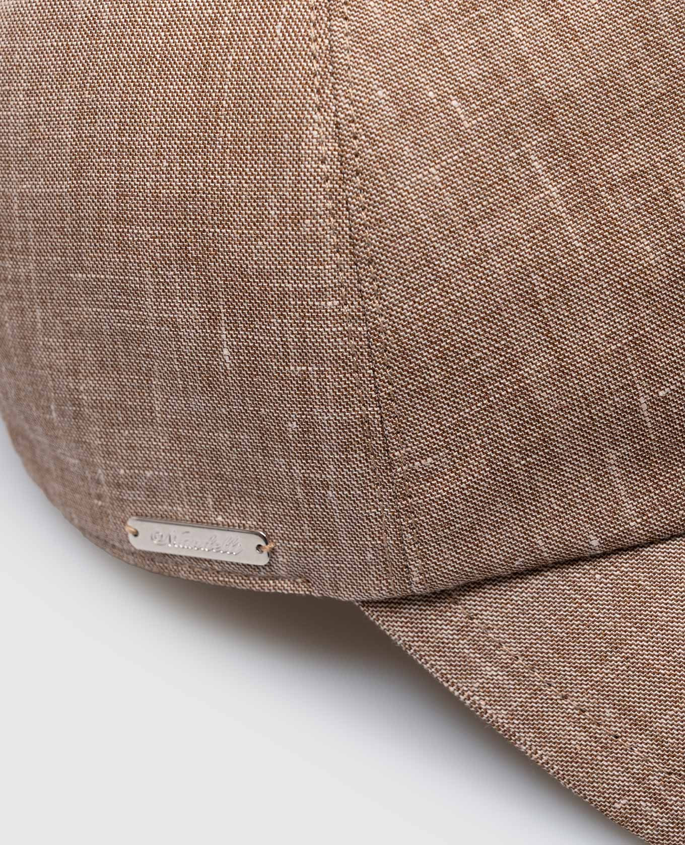 

Beige cap made of linen, wool and silk Enrico Mandelli