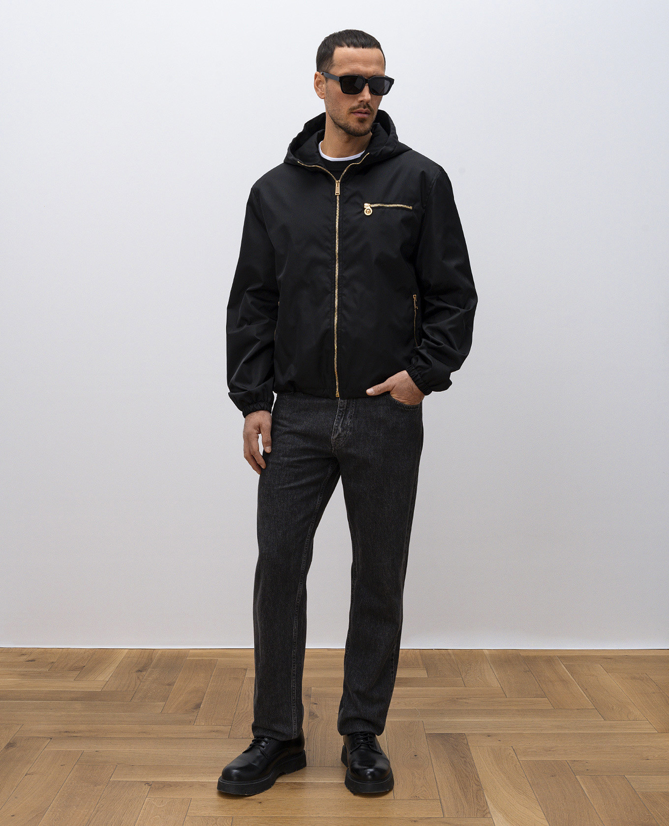 

Black T-shirt with Medusa emblem embroidery Versace