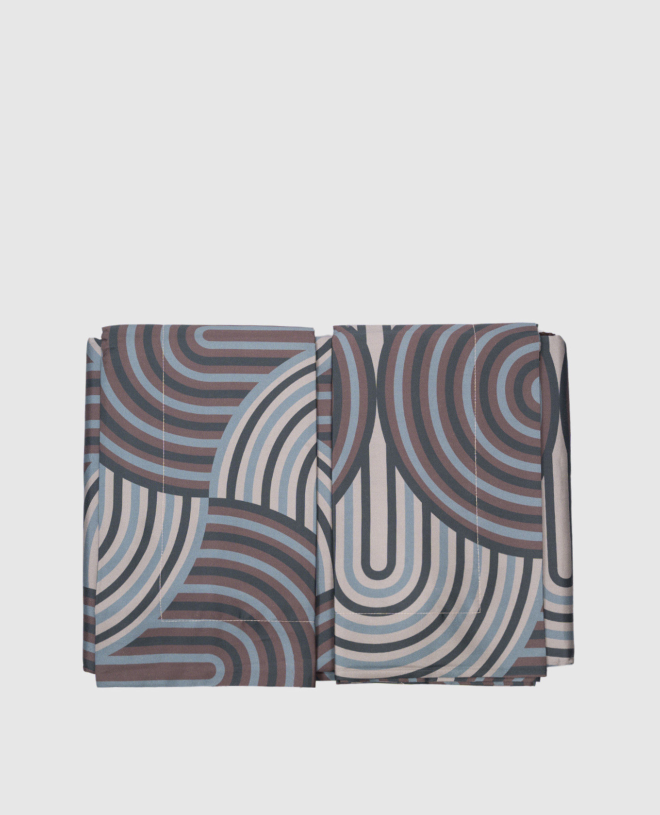 

Brown Olimpia bedding set in an abstract pattern Dondi