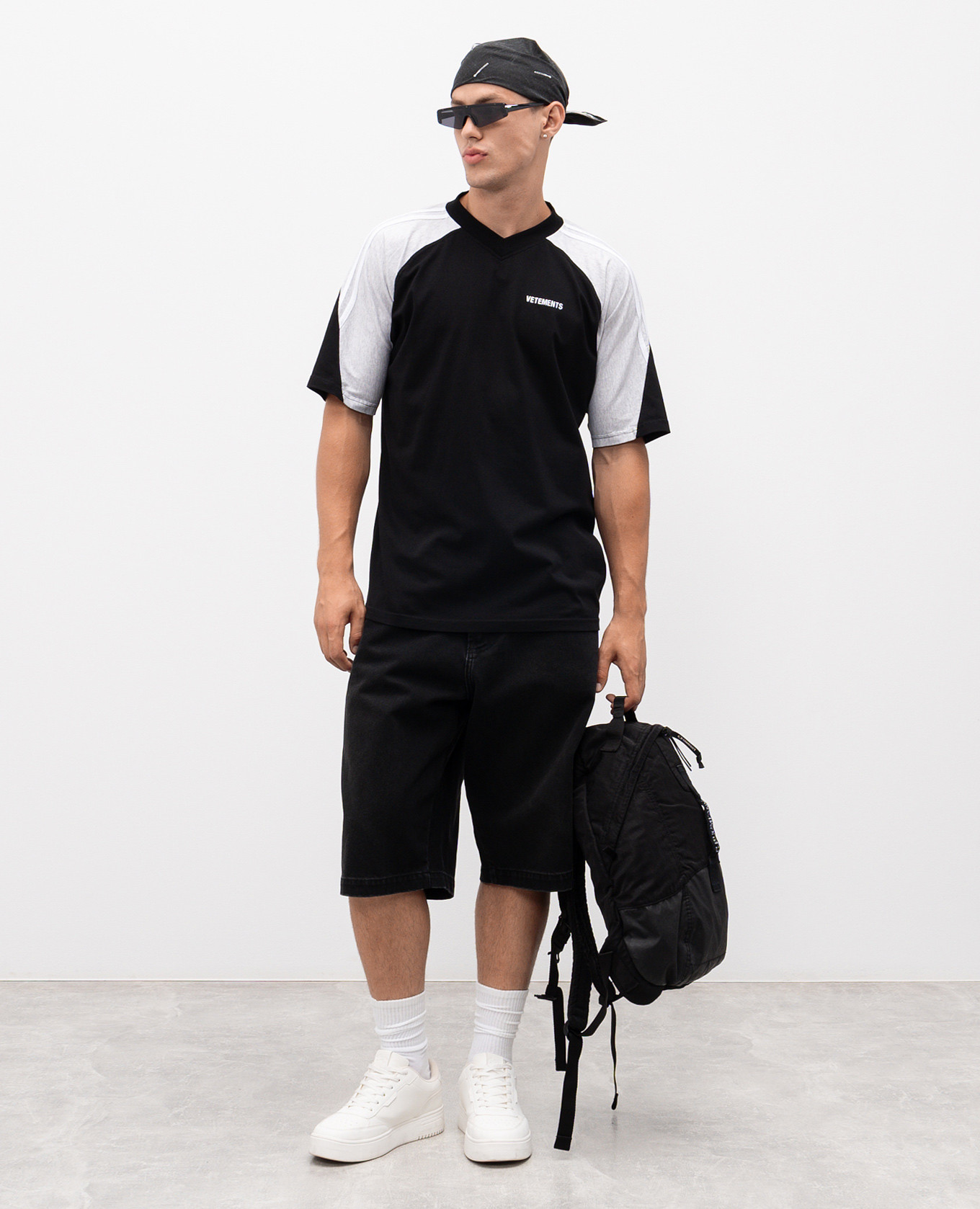 

Black distressed denim shorts Vetements