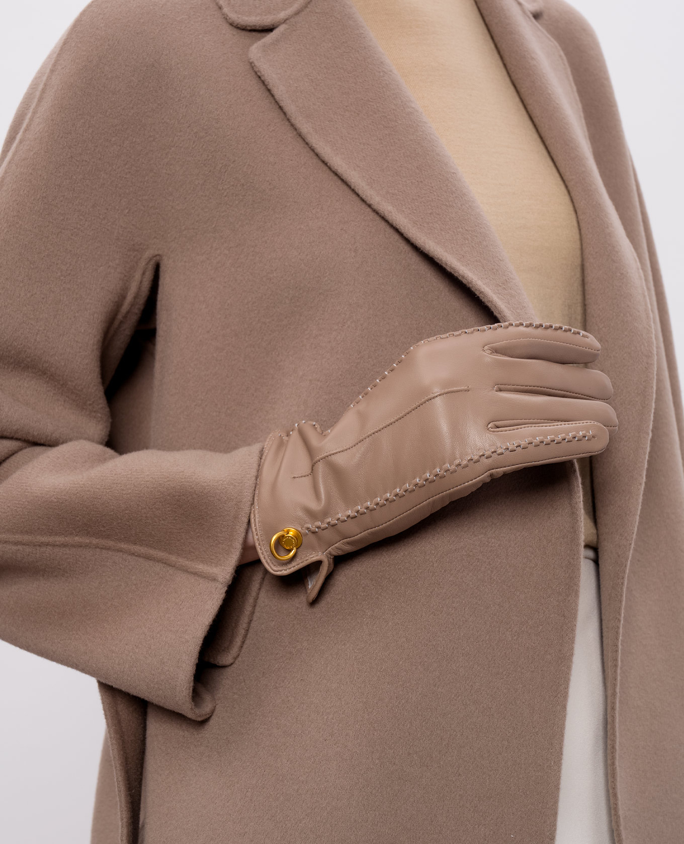 

Beige leather gloves Gianni Chiarini