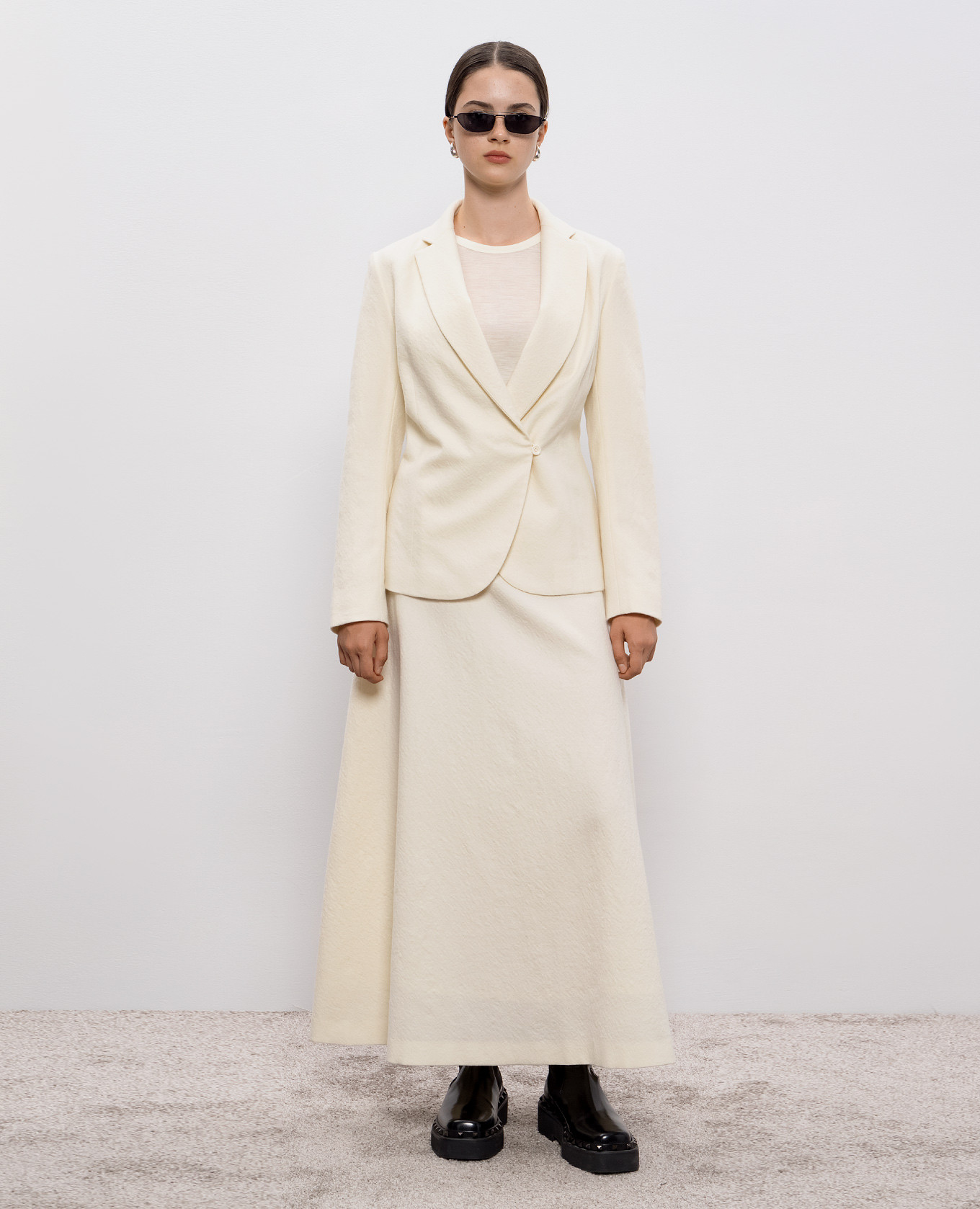 White wool skirt Intoca 2
