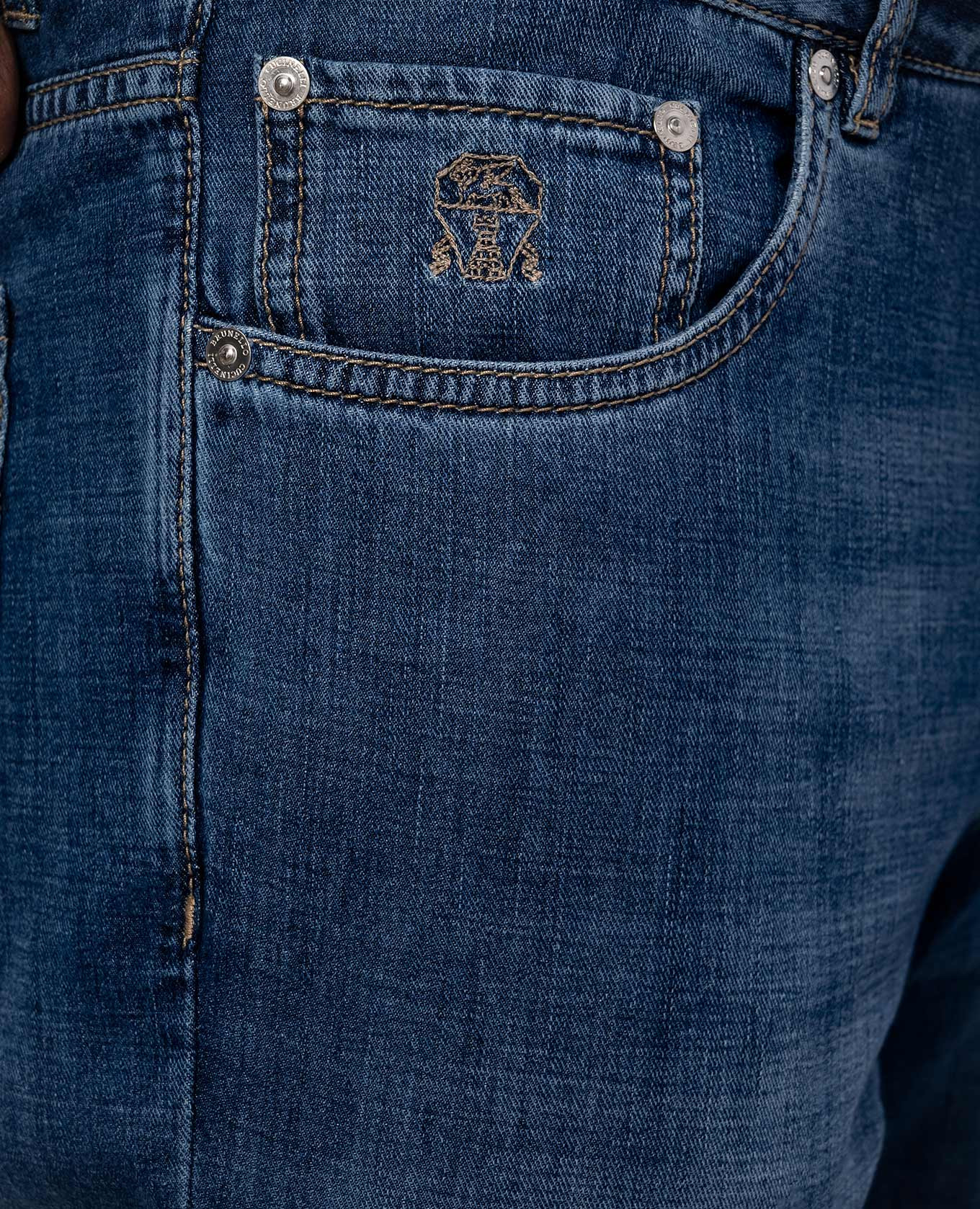 Blue jeans with a worn effect Brunello Cucinelli 5