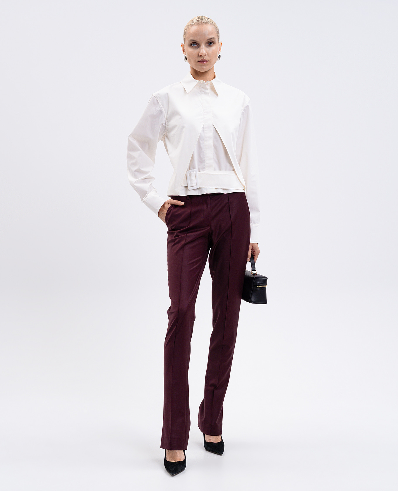 Beige shirt with belt Materiel 2