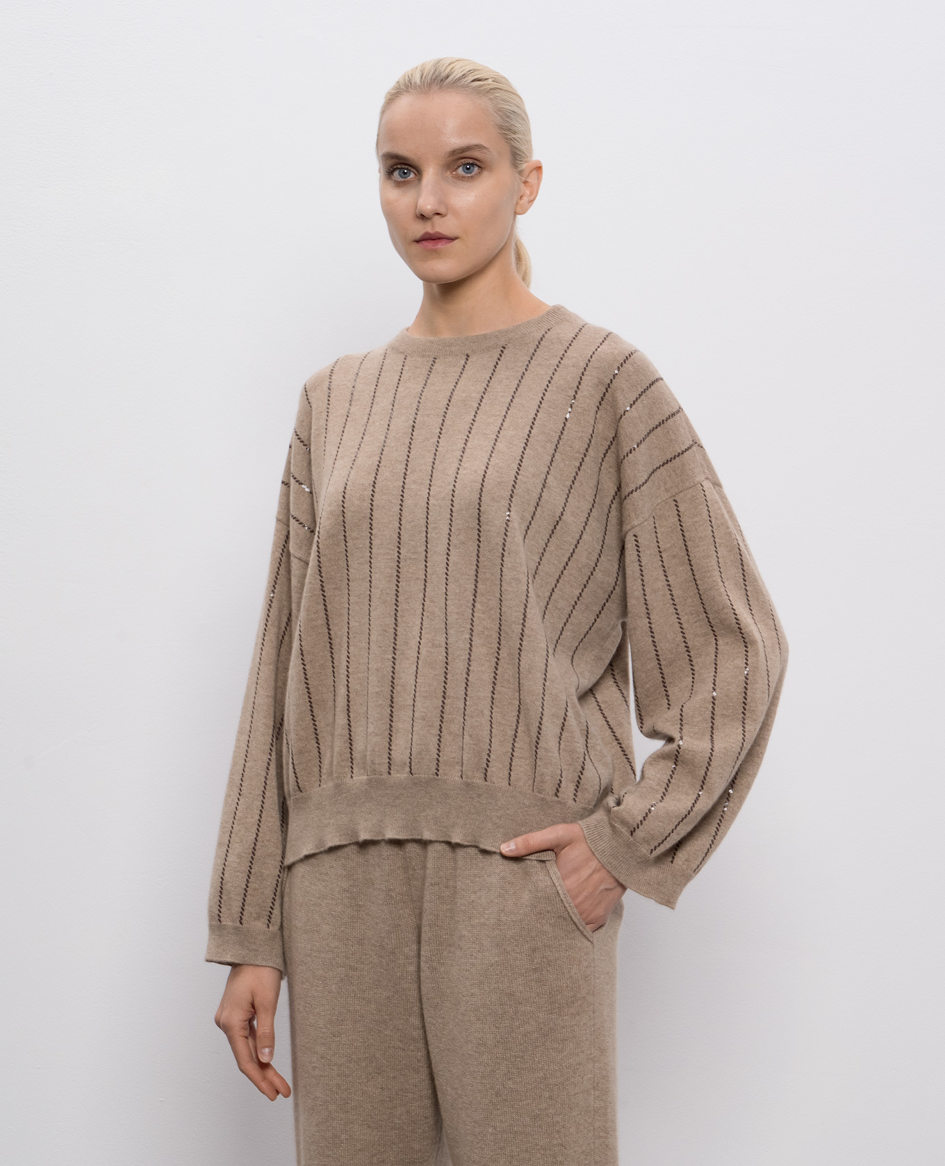 

Beige cashmere sweater with sequins Brunello Cucinelli