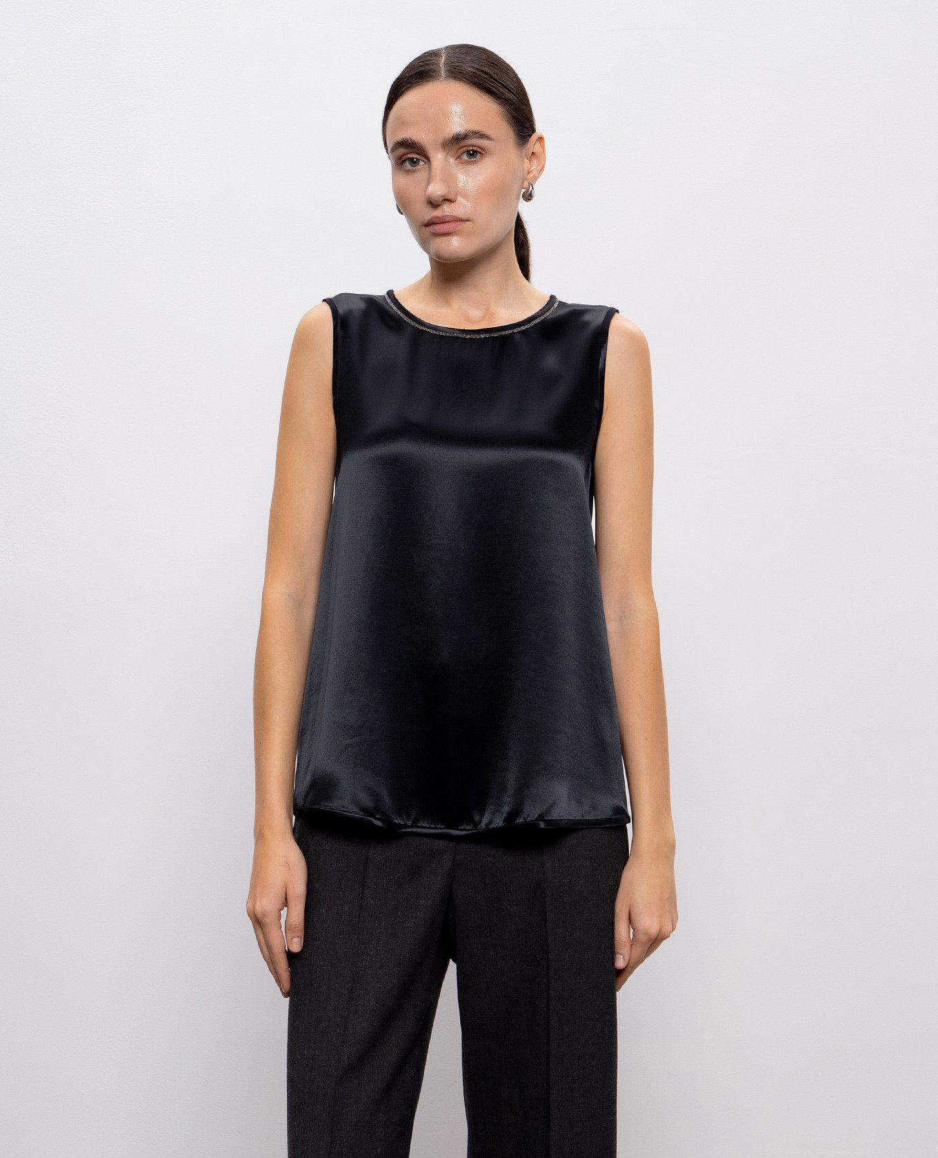 

Black top with monil chain Peserico