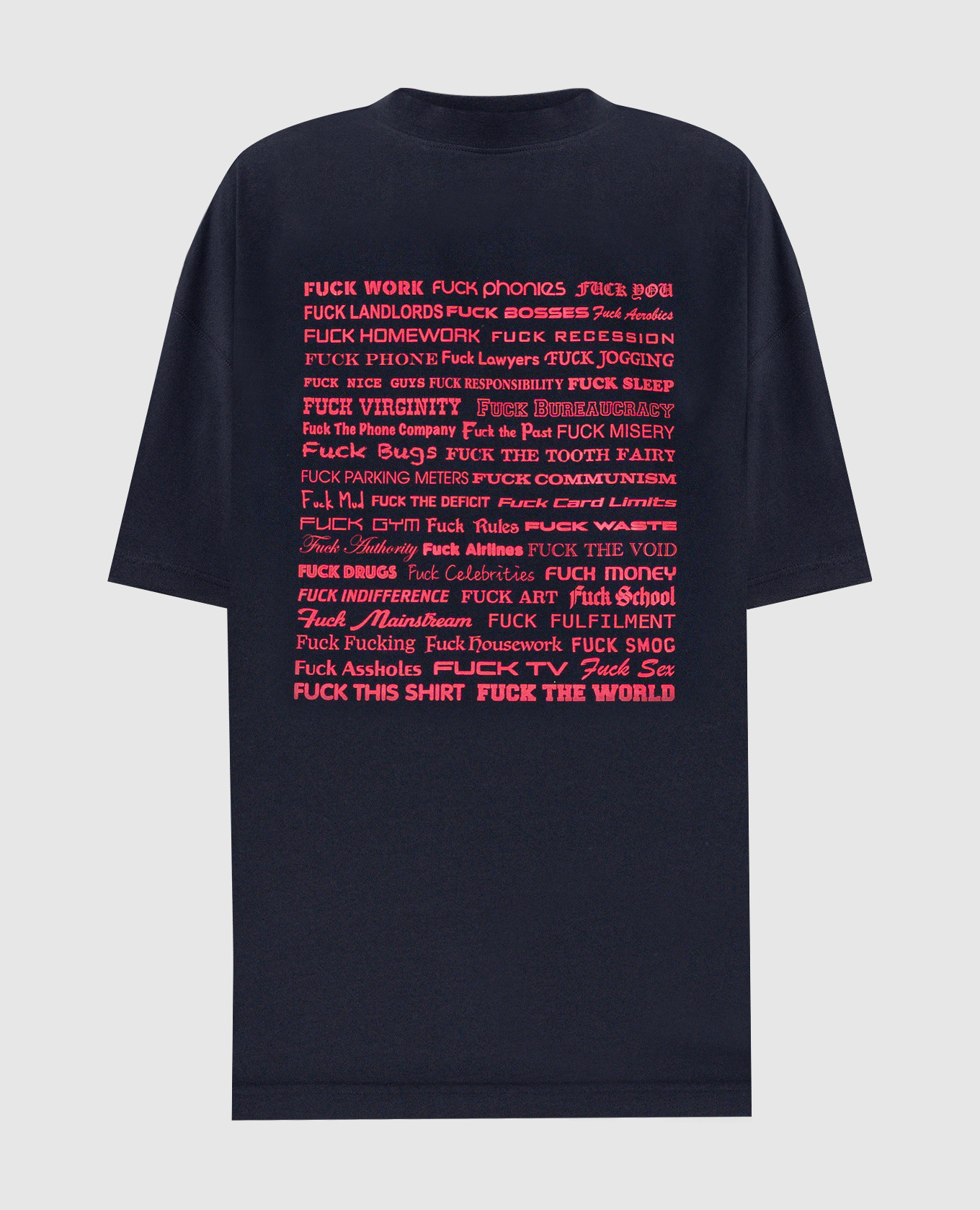 Black T-shirt with a print of the inscription Vetements