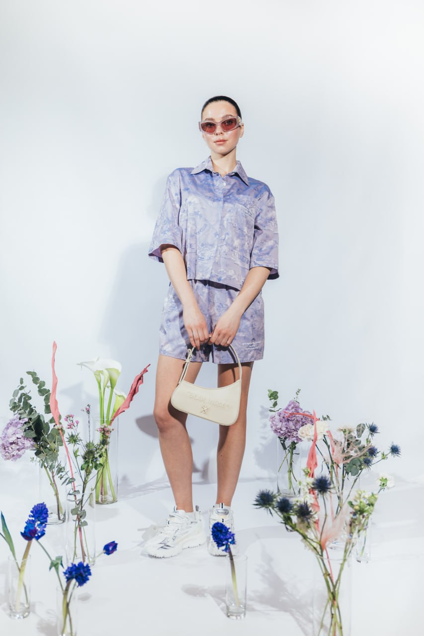 

Purple shorts with a fresco pattern Off-White, Violet