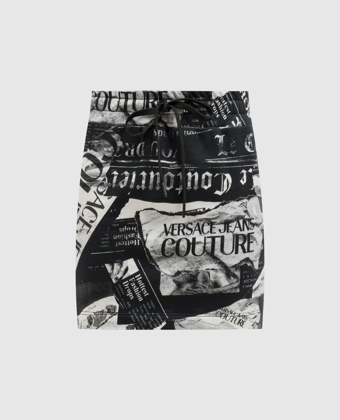 

Black mini skirt in Magazine print Versace Jeans Couture