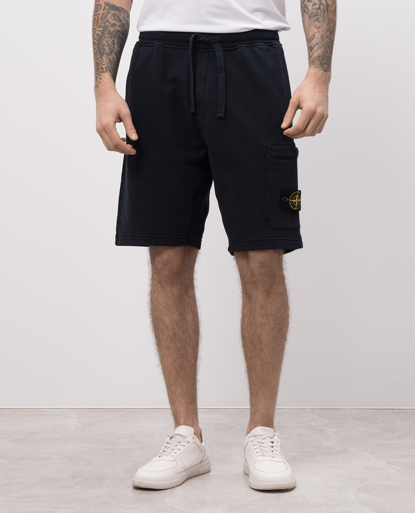

Blue cargo shorts with logo patch Stone Island