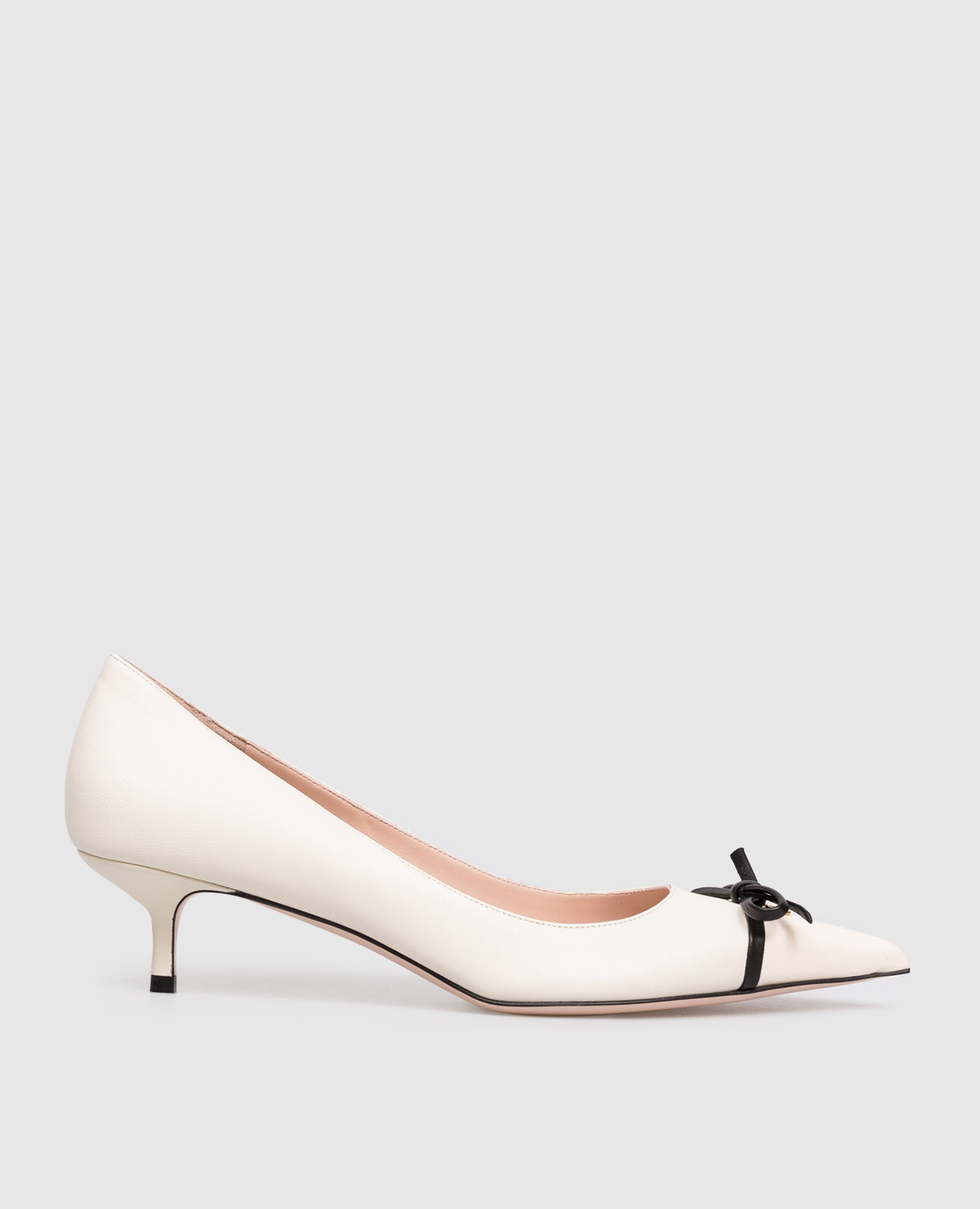 Beige leather shoes Bepointy