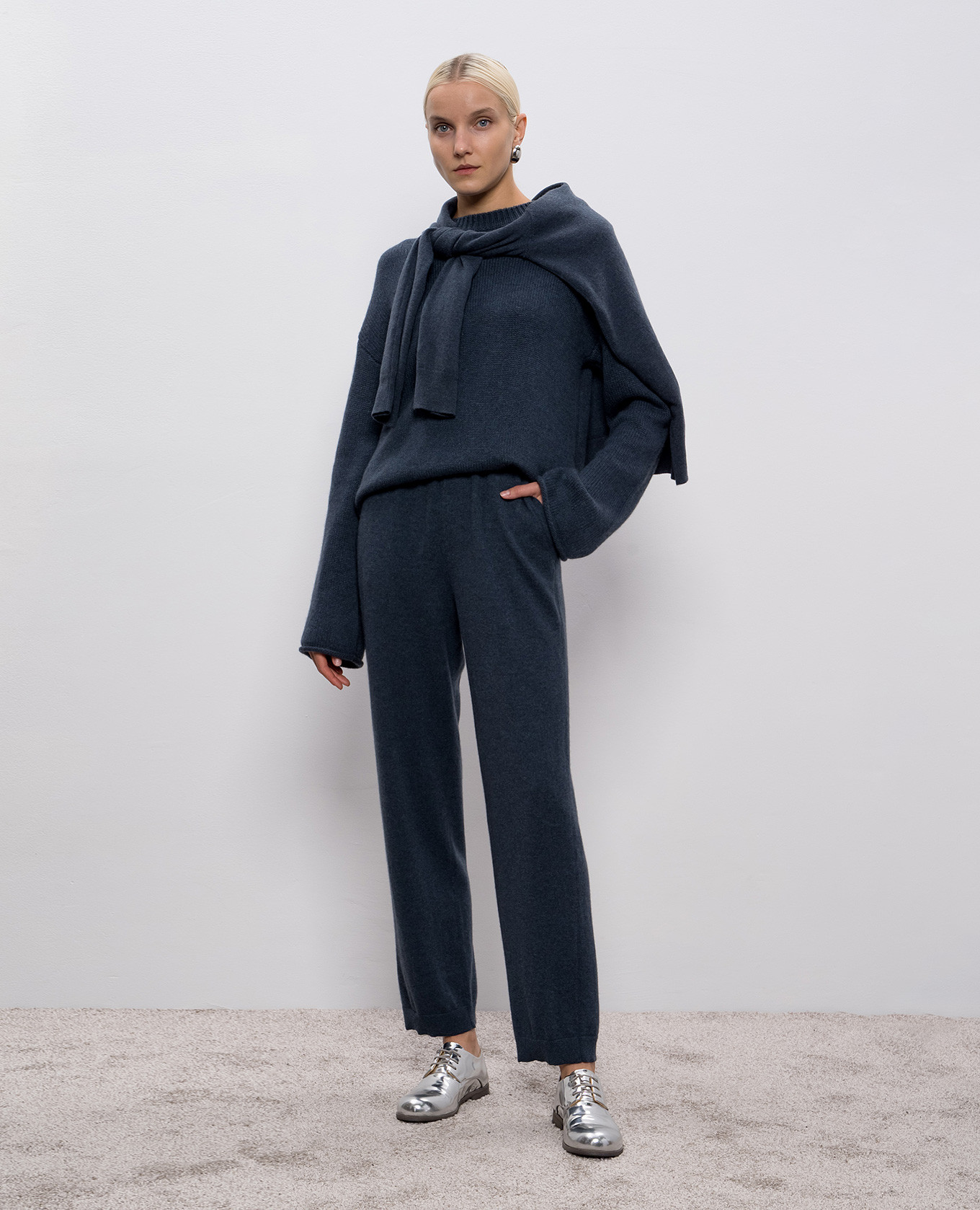 Kristy blue cashmere sweater LISA YANG 2