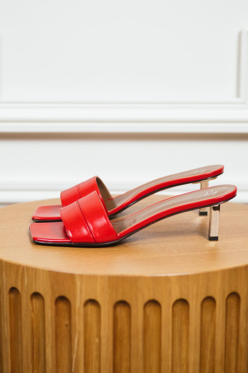 

Obelos red leather mules Giuseppe Zanotti