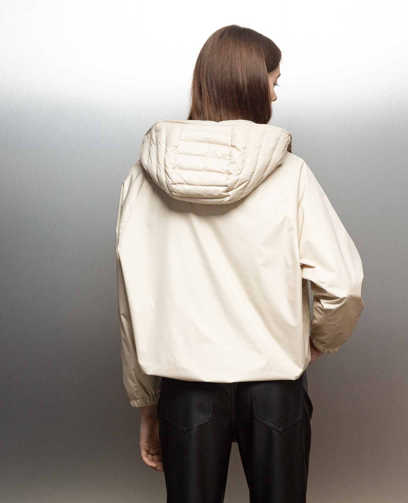 

Beige jacket with metallic logo Stilnology