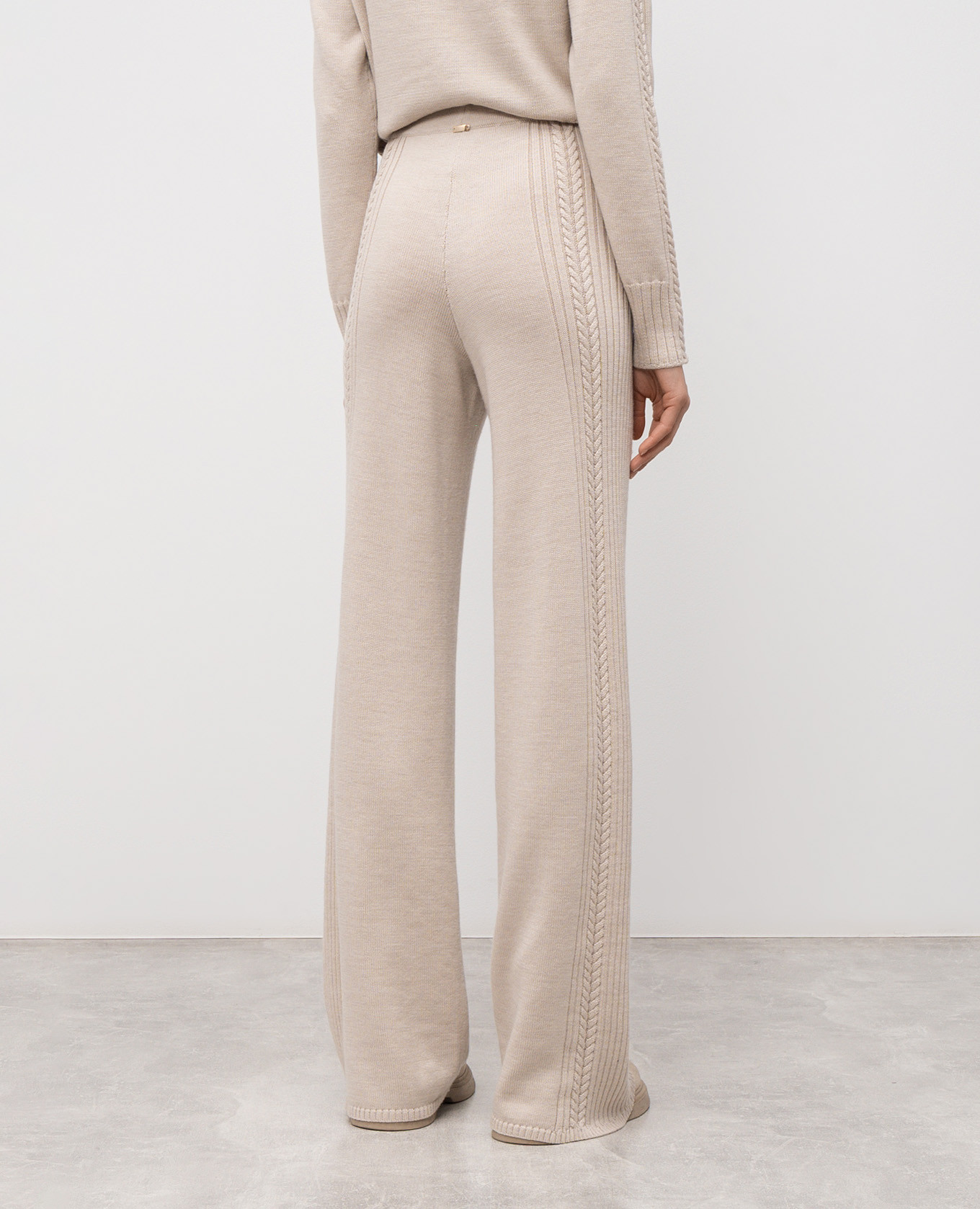 

Beige wool pants Herno