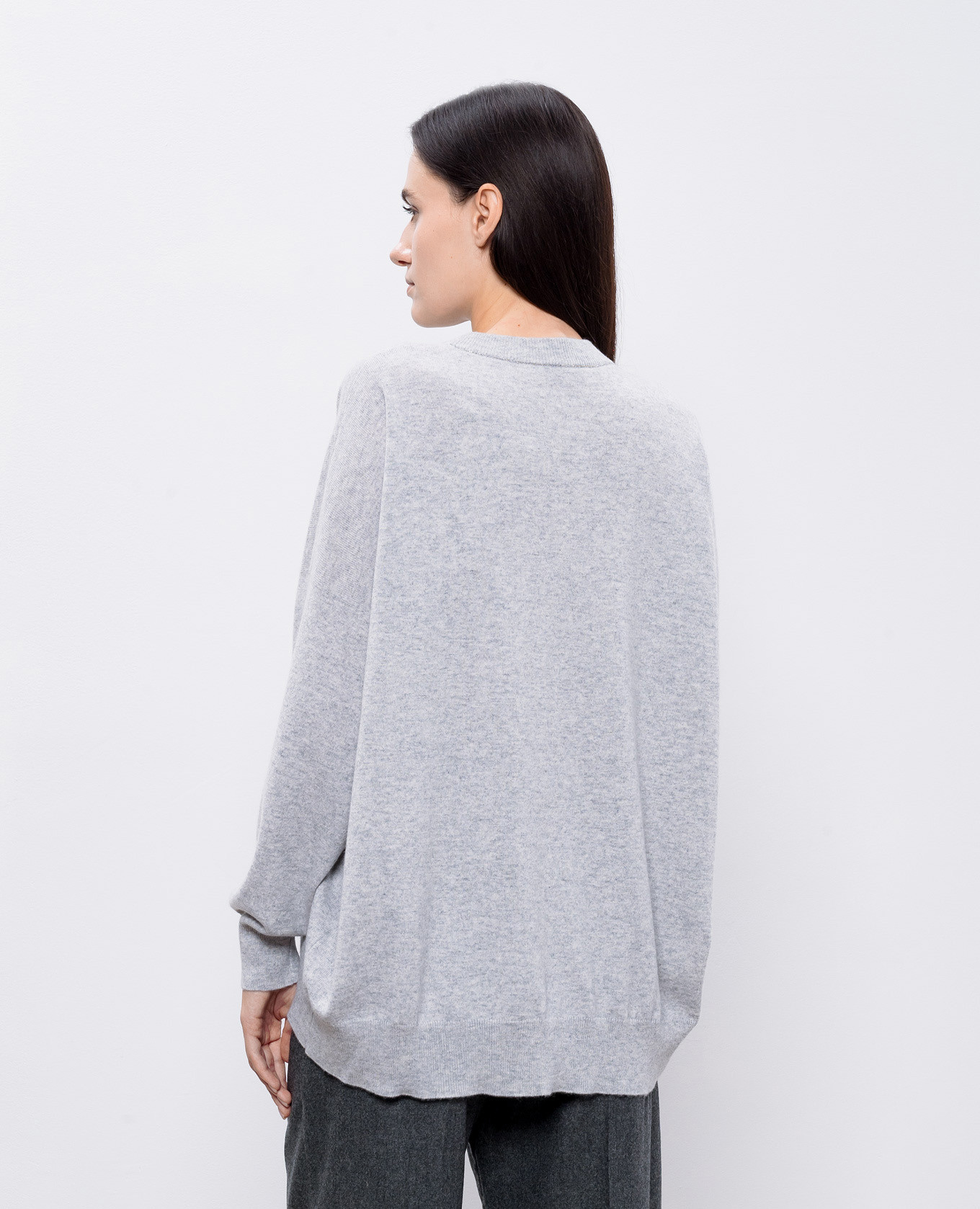 Gray cashmere sweater with monil chain Brunello Cucinelli 4