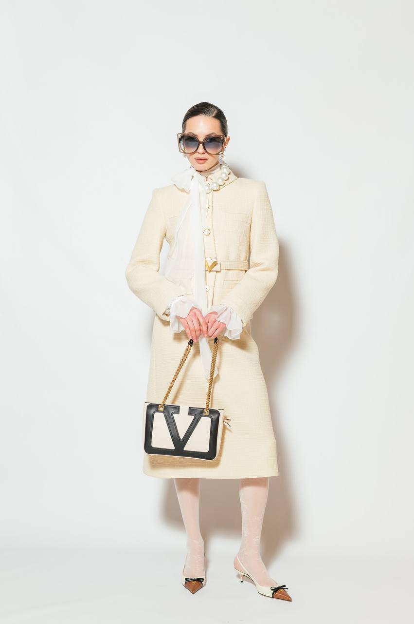 

Beige tweed jacket made of wool Valentino