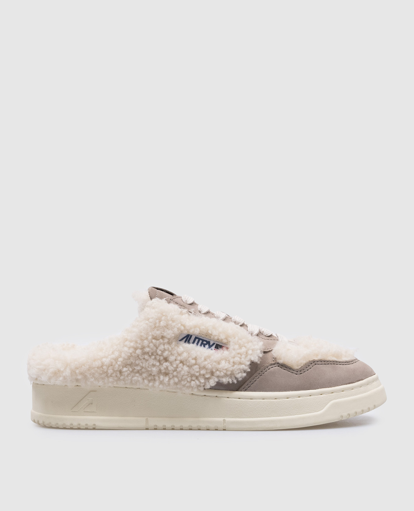 Beige nubuck sneakers with fur autry