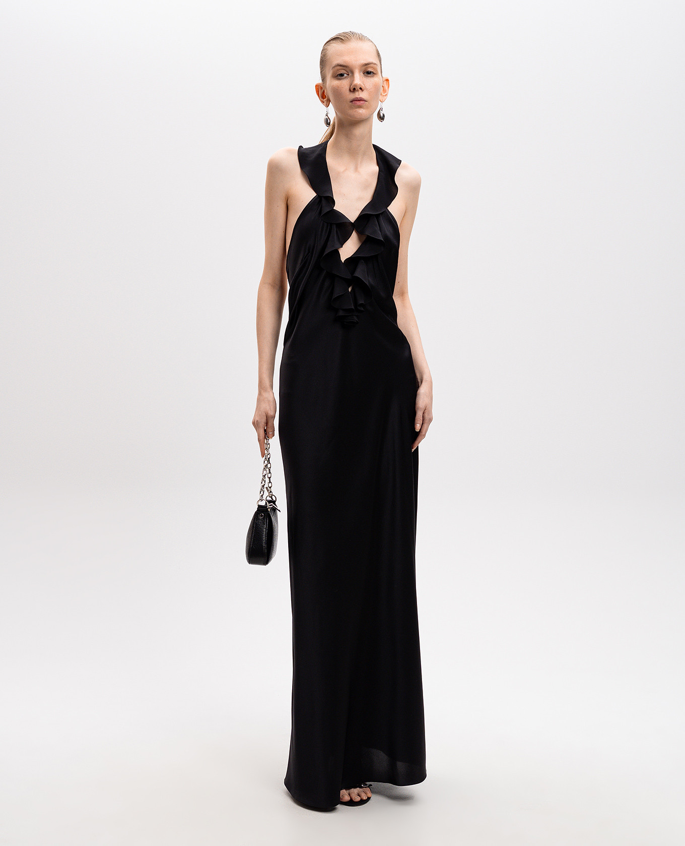 

Black silk maxi dress with ruffles Materiel